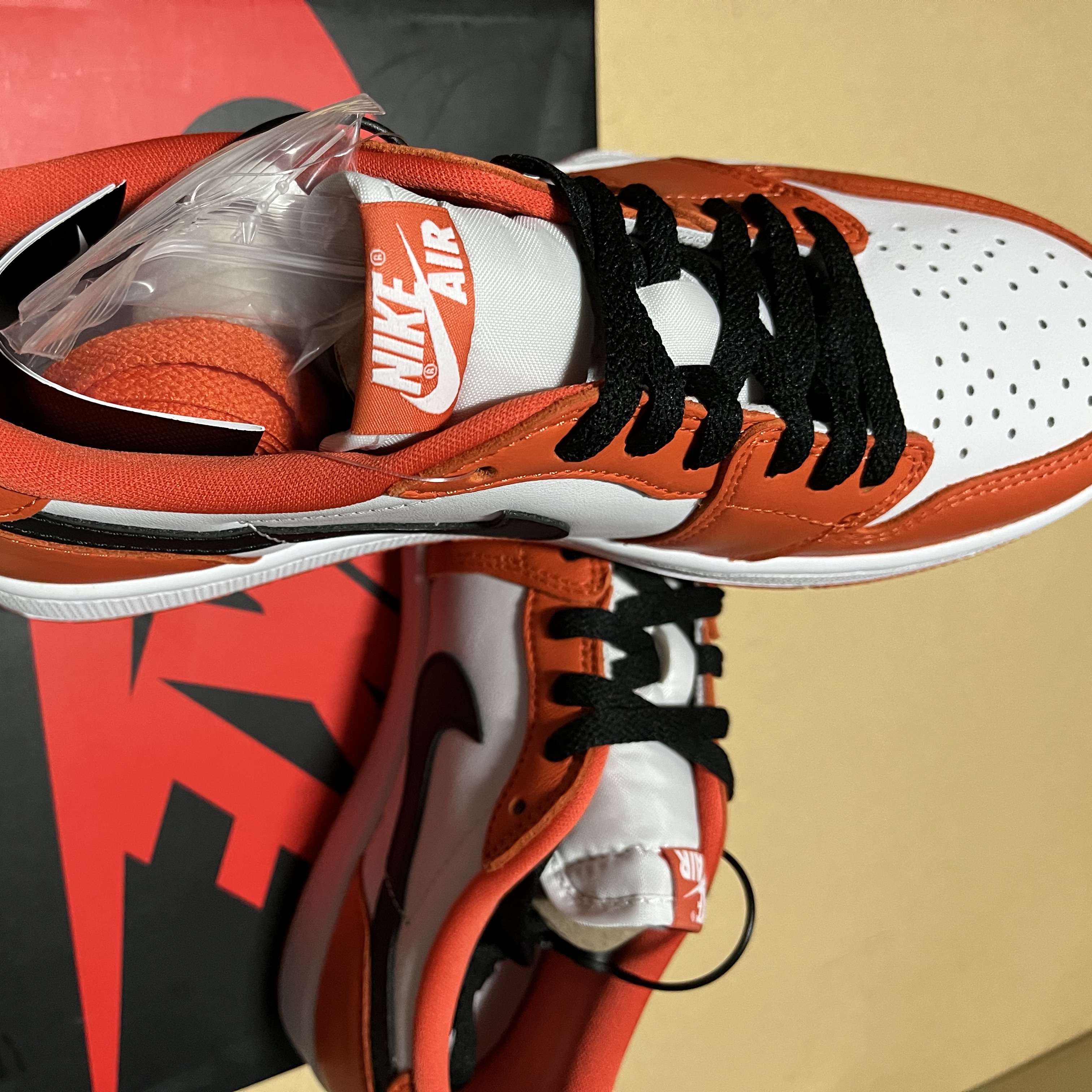 Jordan 1 Low OG Starfish 착용 스타일 - 2
