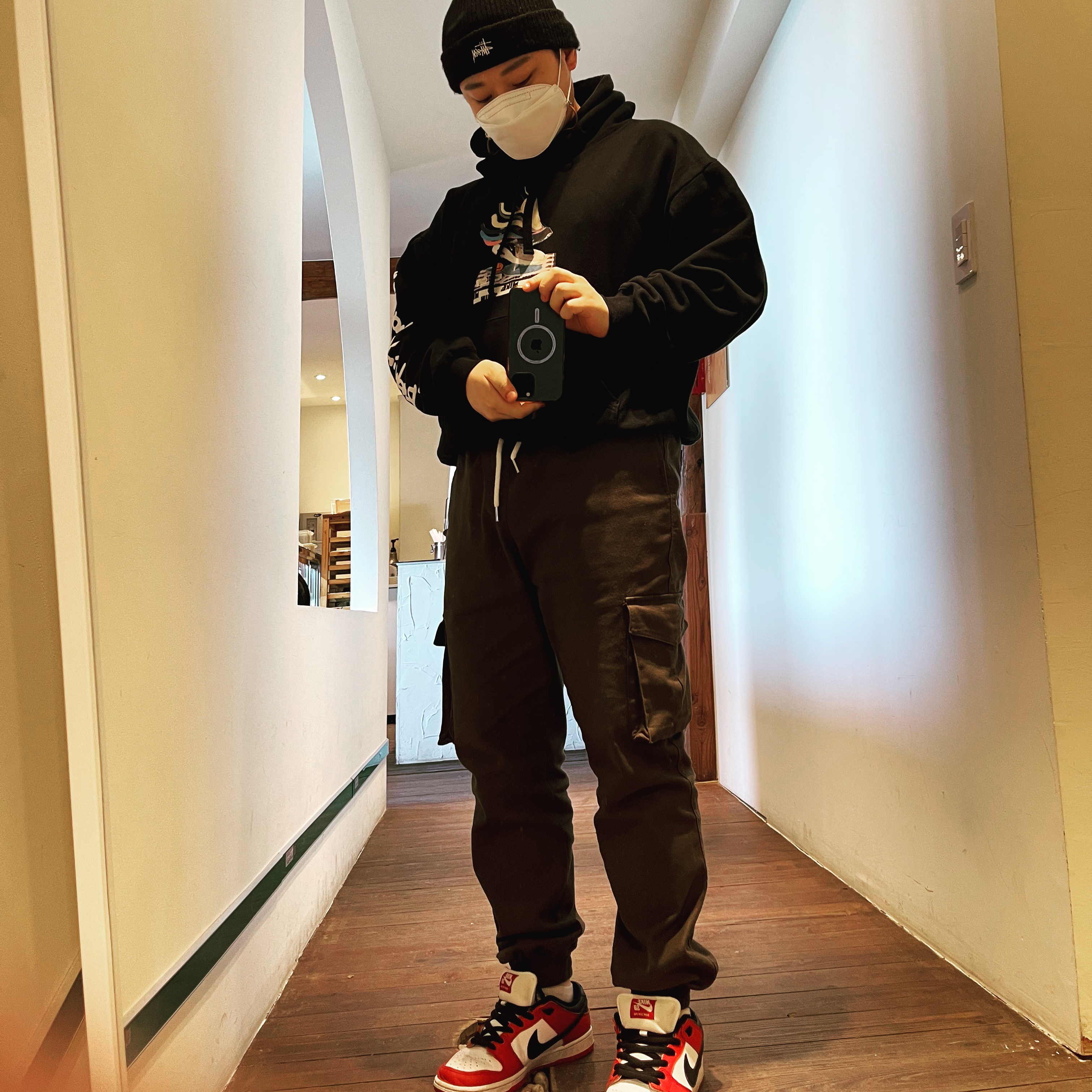 Nike SB Dunk Low Pro Chicago, Stussy Stock Cuff Beanie Black 착용 스타일