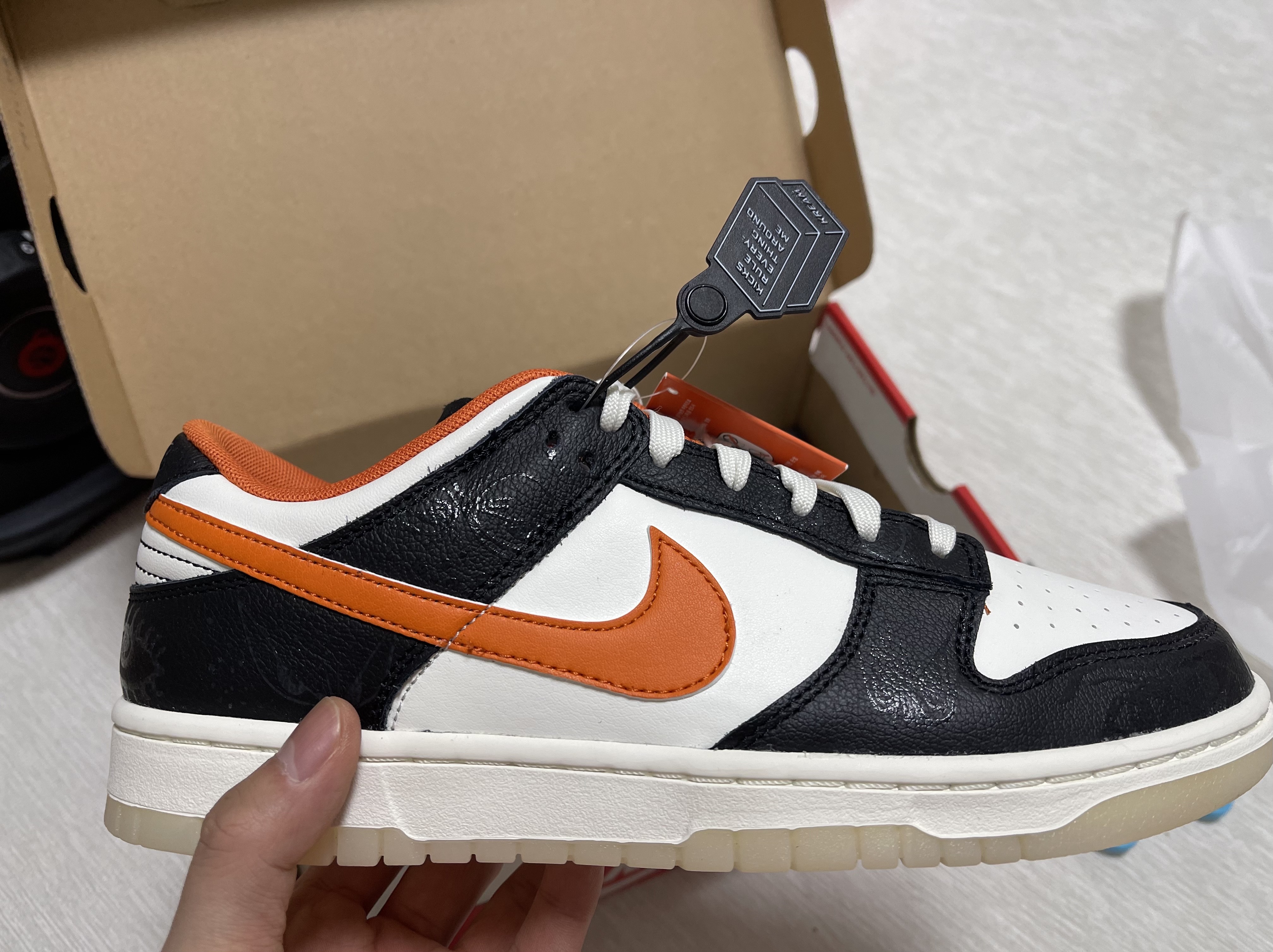 Nike Dunk Low Retro PRM Halloween 착용 스타일