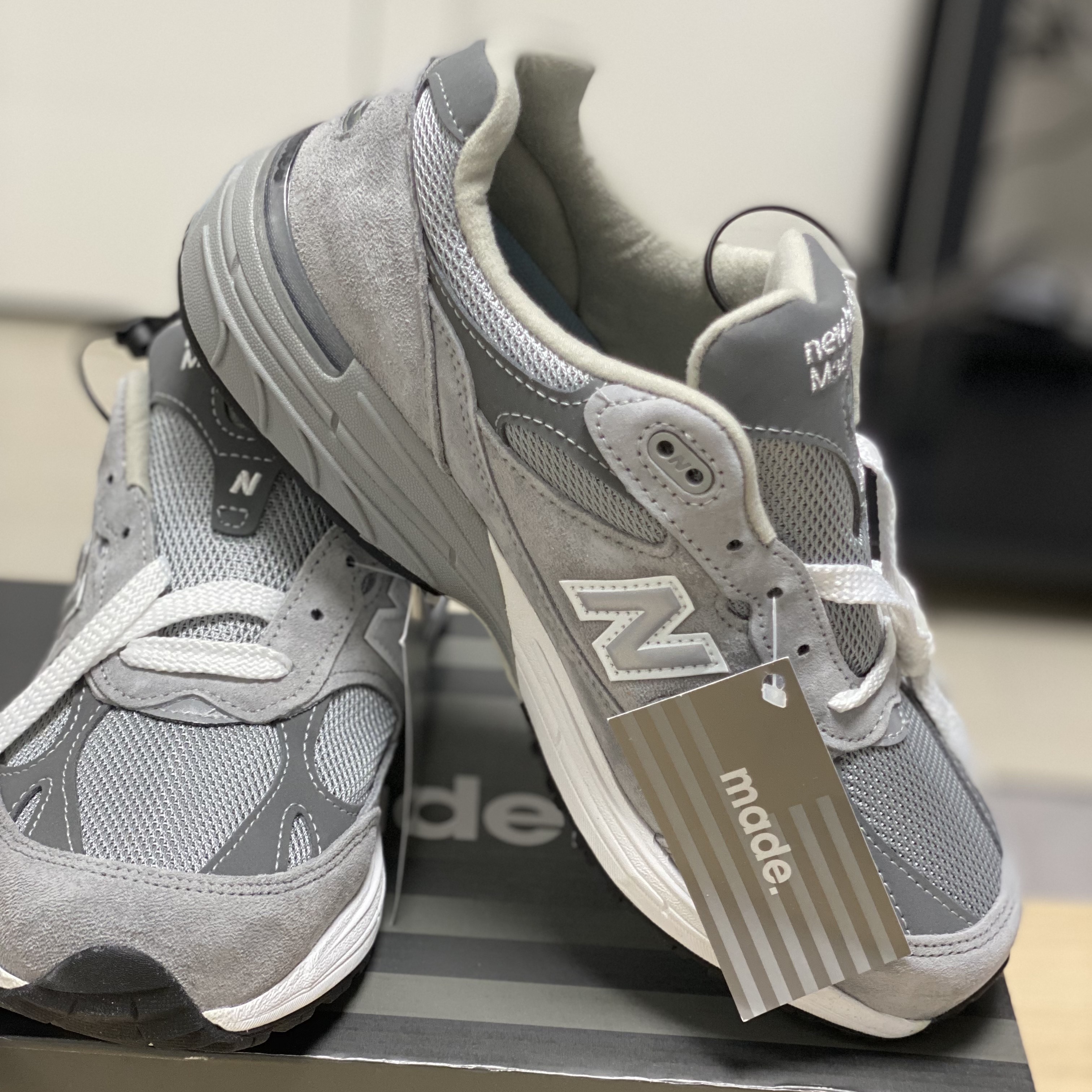 (W) New Balance 993 Made in USA Grey - D Wide 착용 스타일