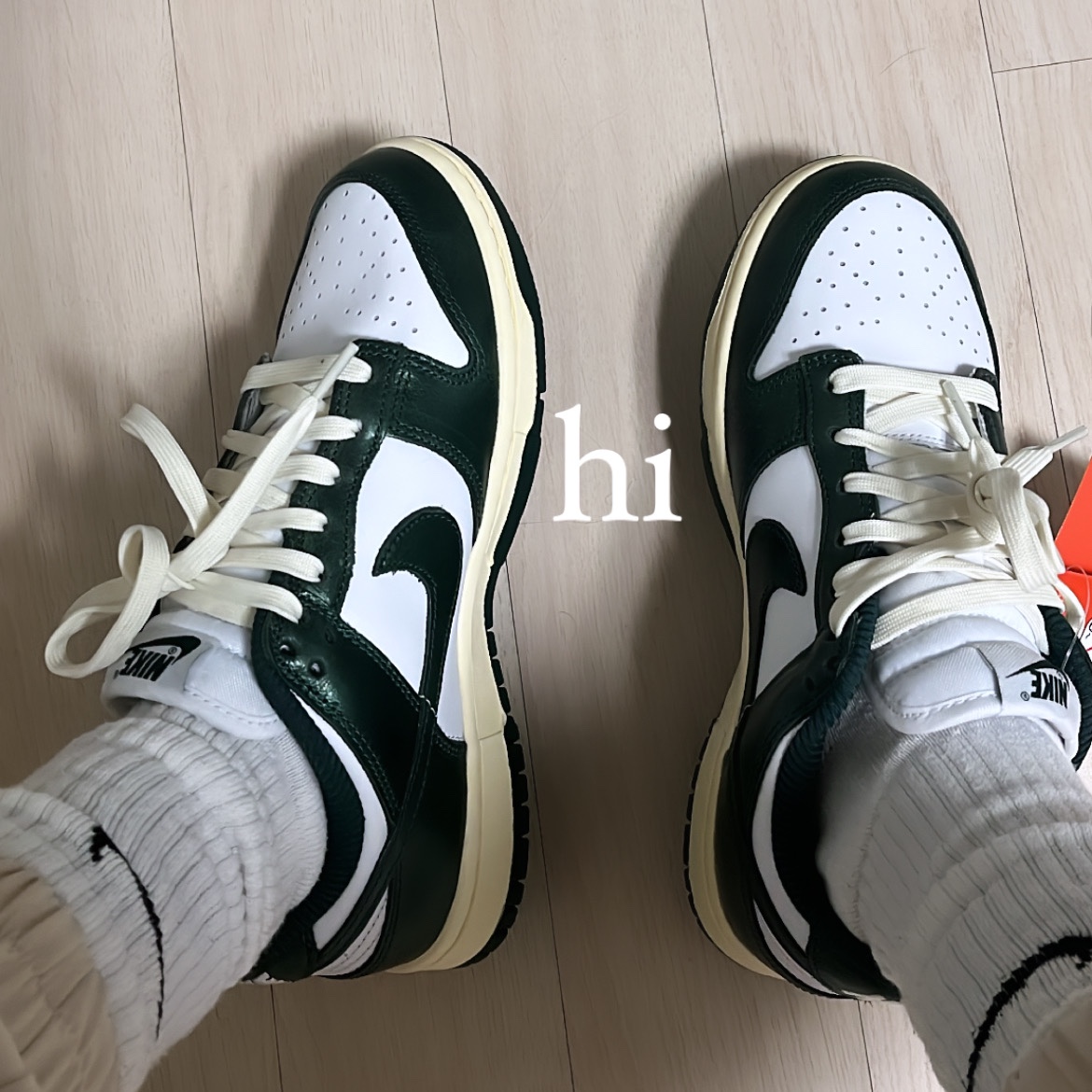 (W) Nike Dunk Low Vintage Green 착용 스타일