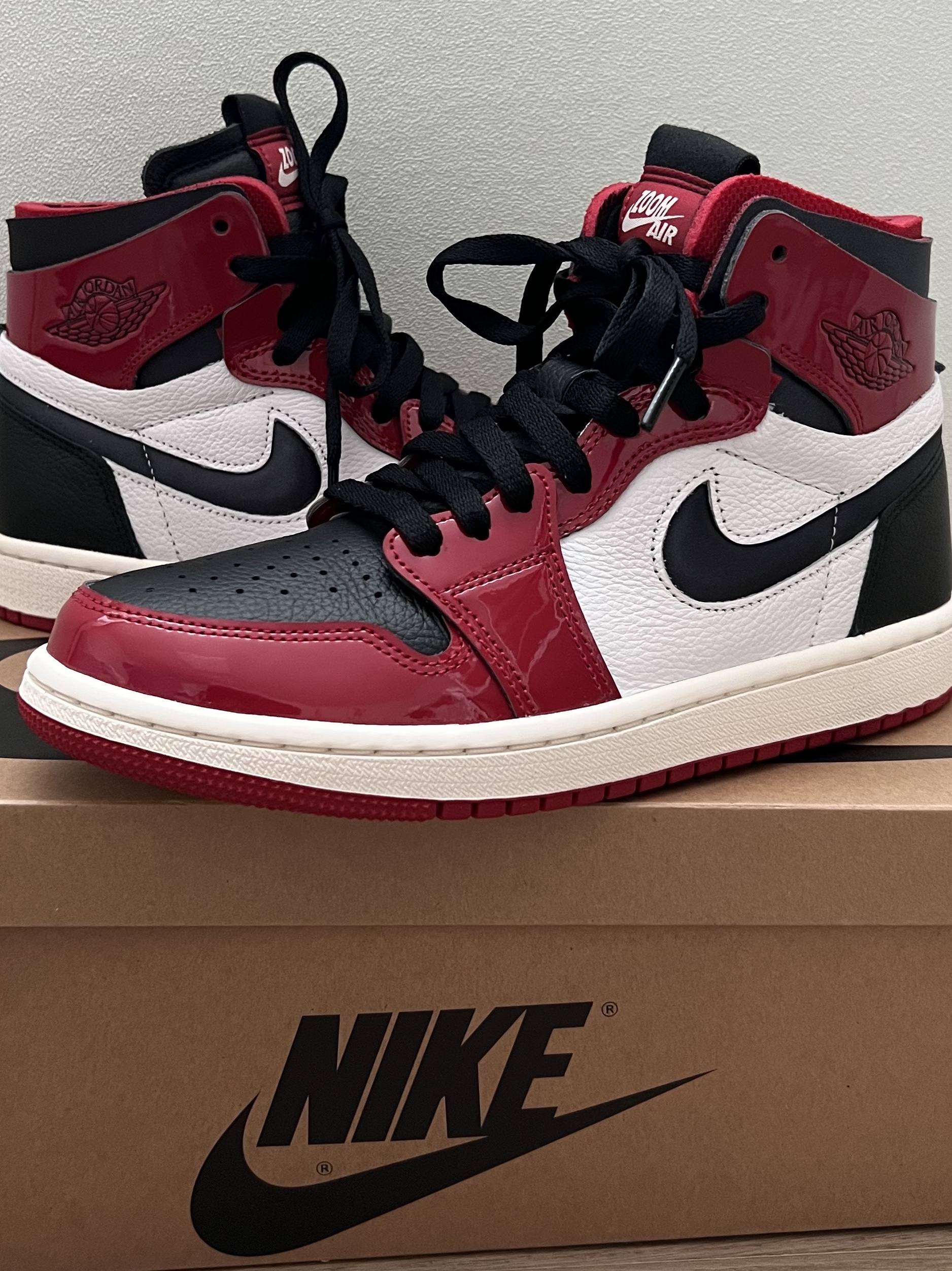 (W) Jordan 1 Zoom Air CMFT Gym Red Black 착용 스타일 - 3