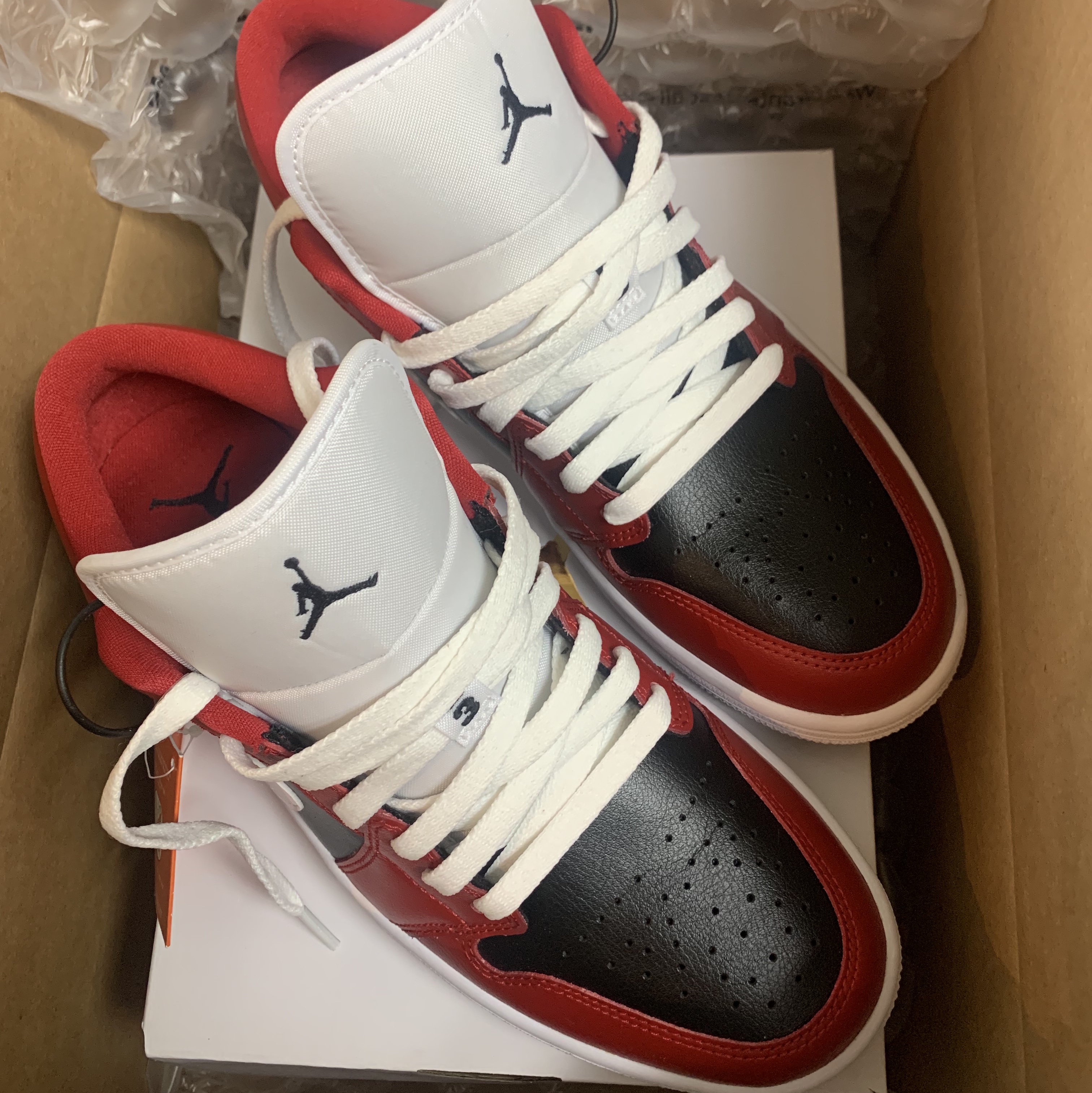(W) Jordan 1 Low Chicago Flip 착용 스타일 - 1