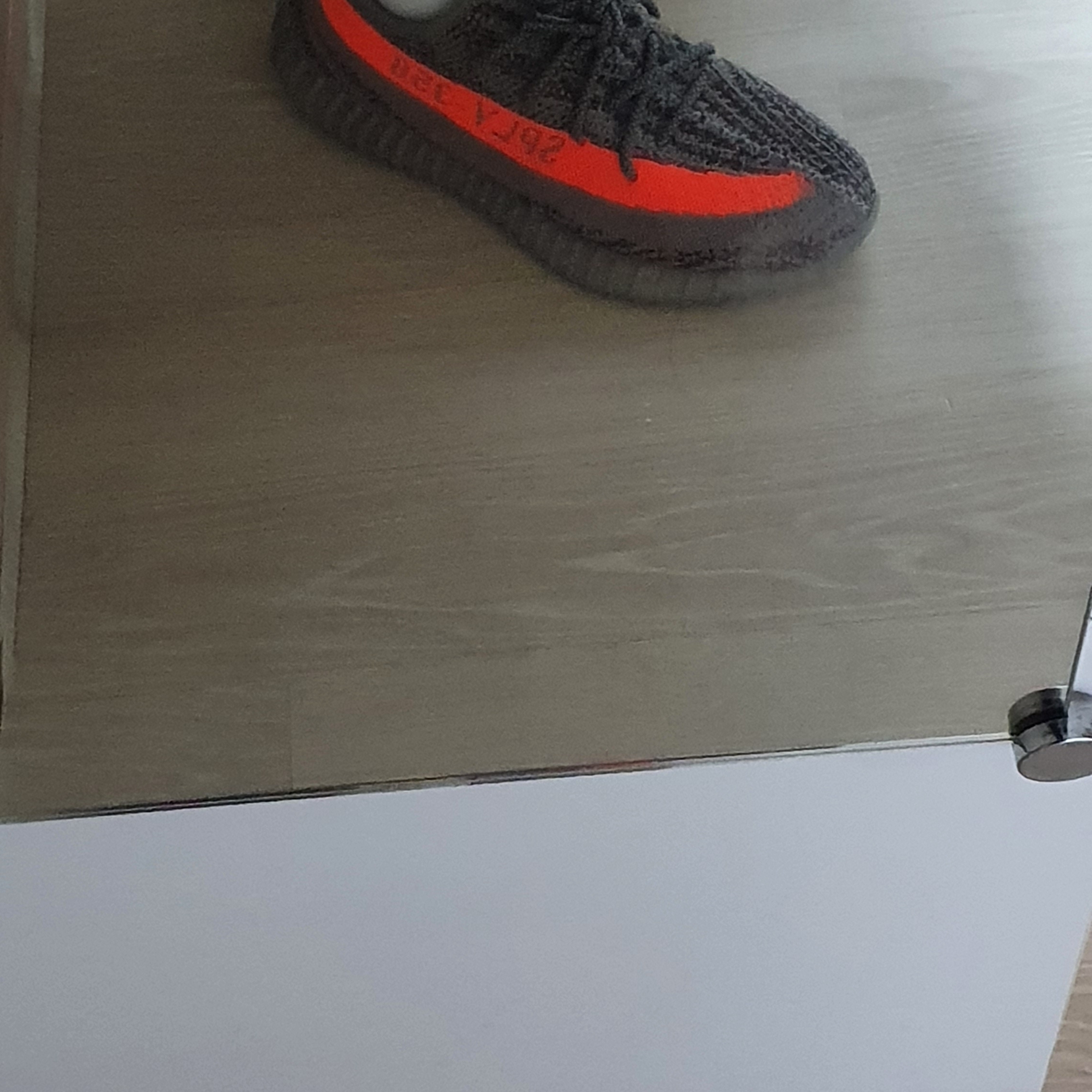 Adidas Yeezy Boost 350 V2 Beluga - Reflective 착용 스타일 - 2
