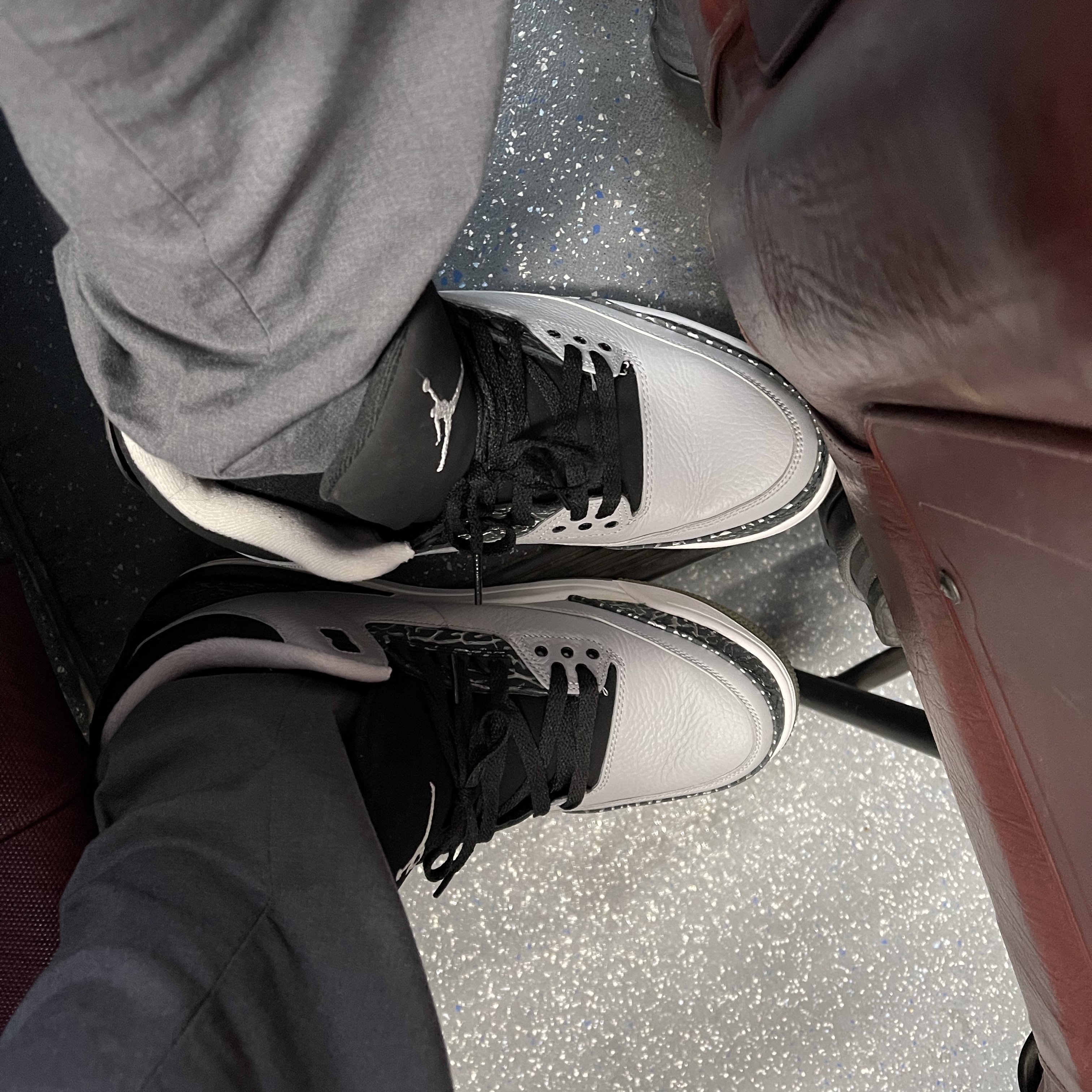 Jordan 3 Retro Wolf Grey 착용 스타일 - 2