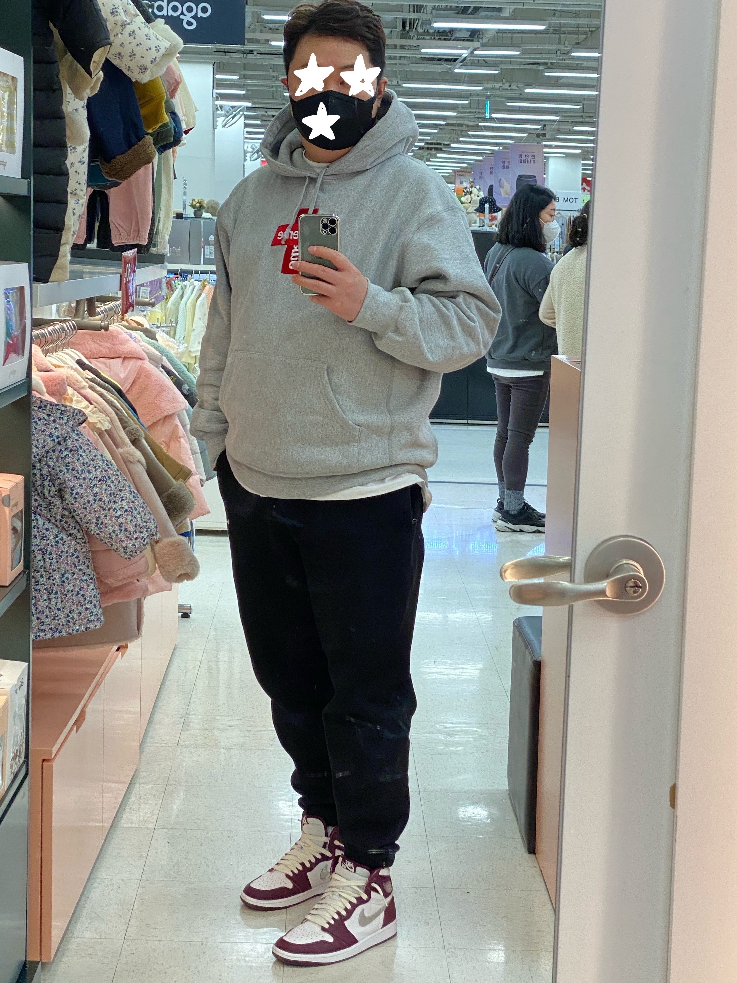 Jordan 1 Retro High OG Bordeaux 착용 스타일