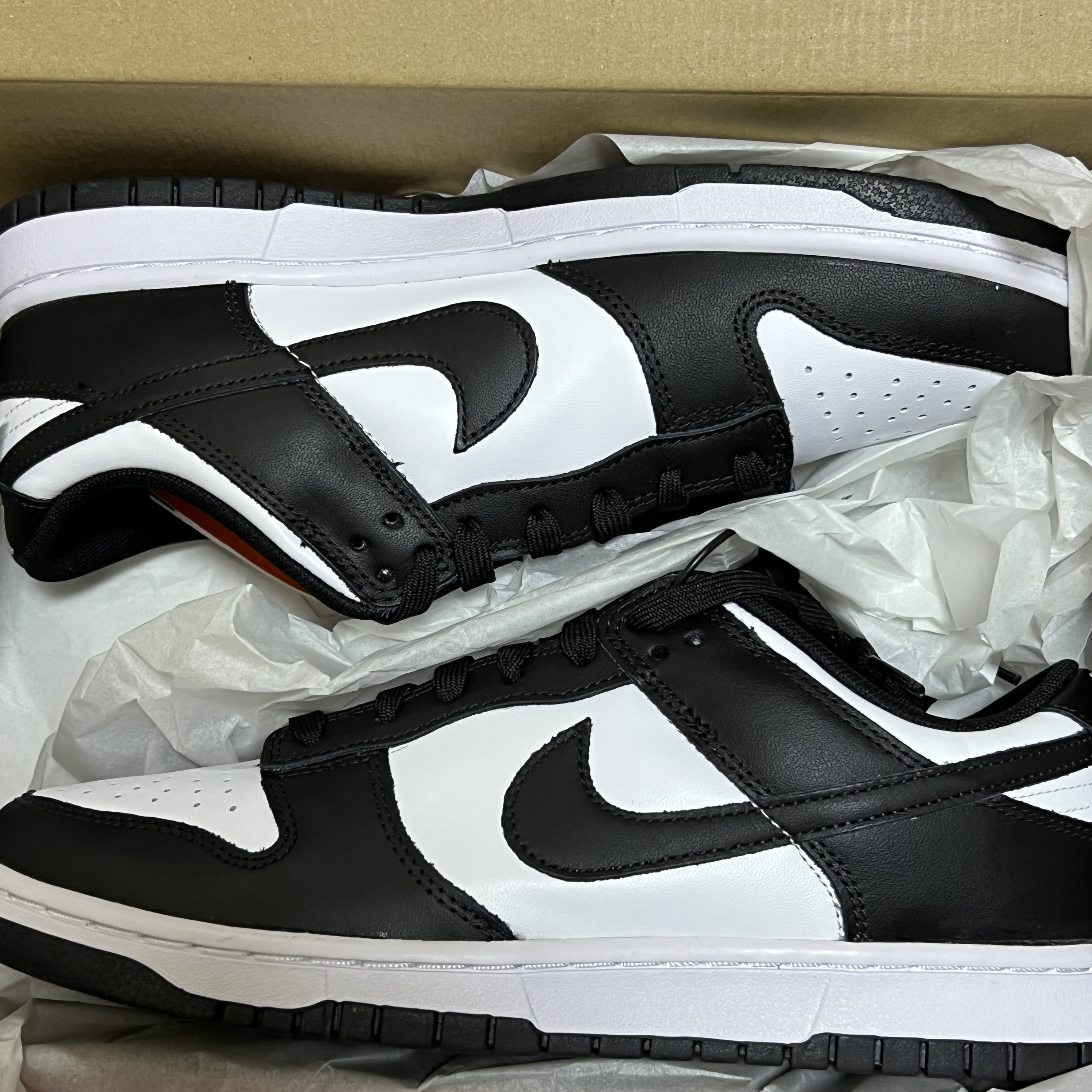 Nike Dunk Low Retro Black 착용 스타일