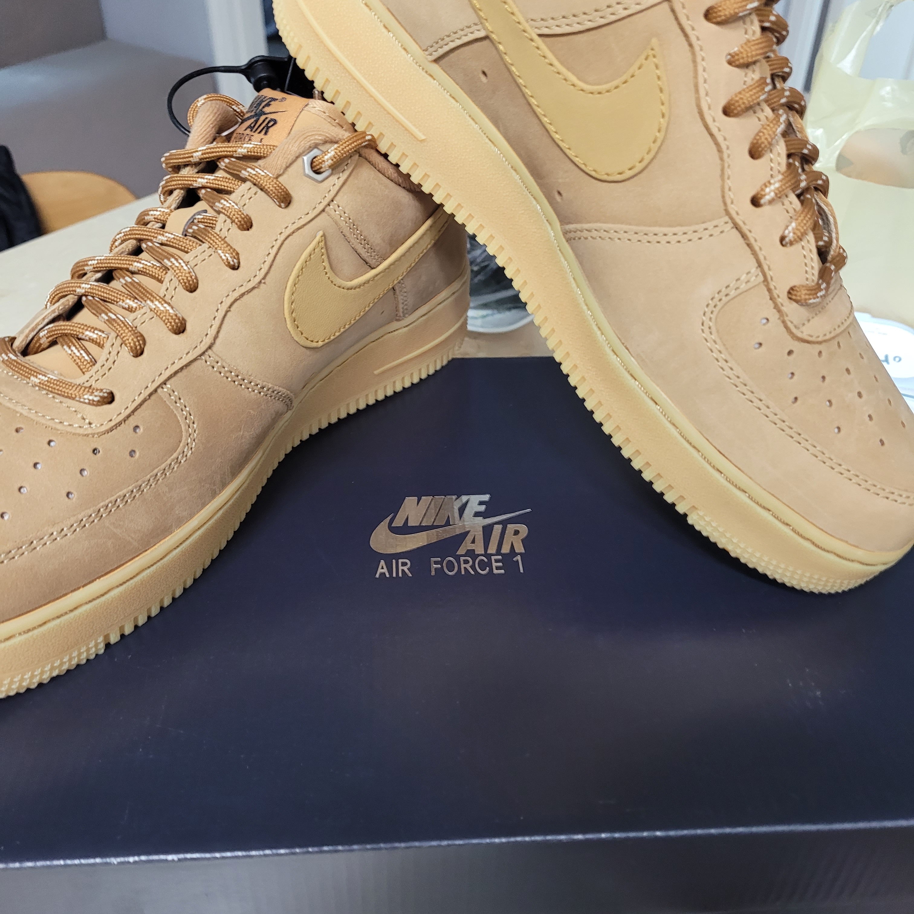 Nike Air Force 1 '07 WB Flax 착용 스타일