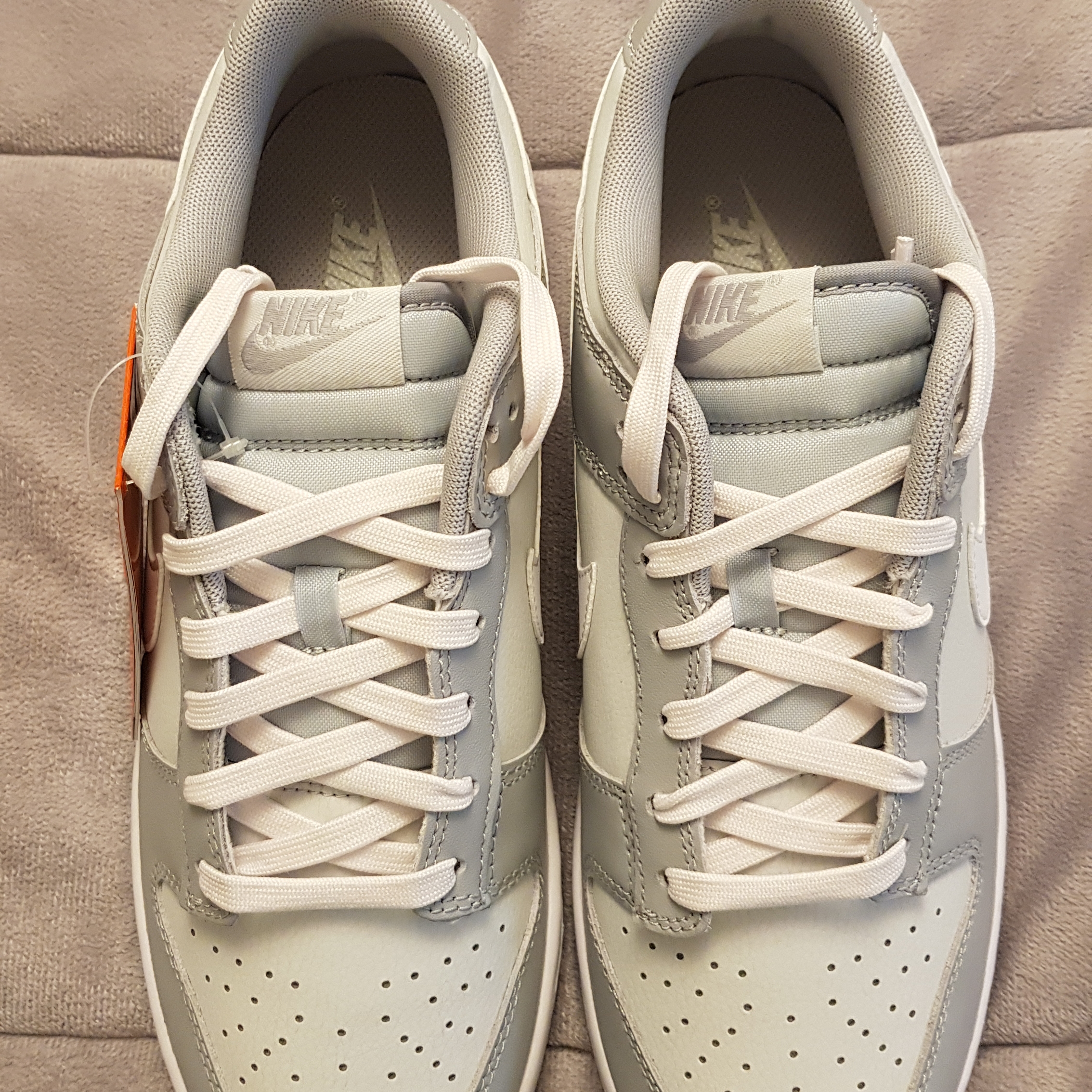 Nike Dunk Low Retro Wolf Grey 착용 스타일 - 1