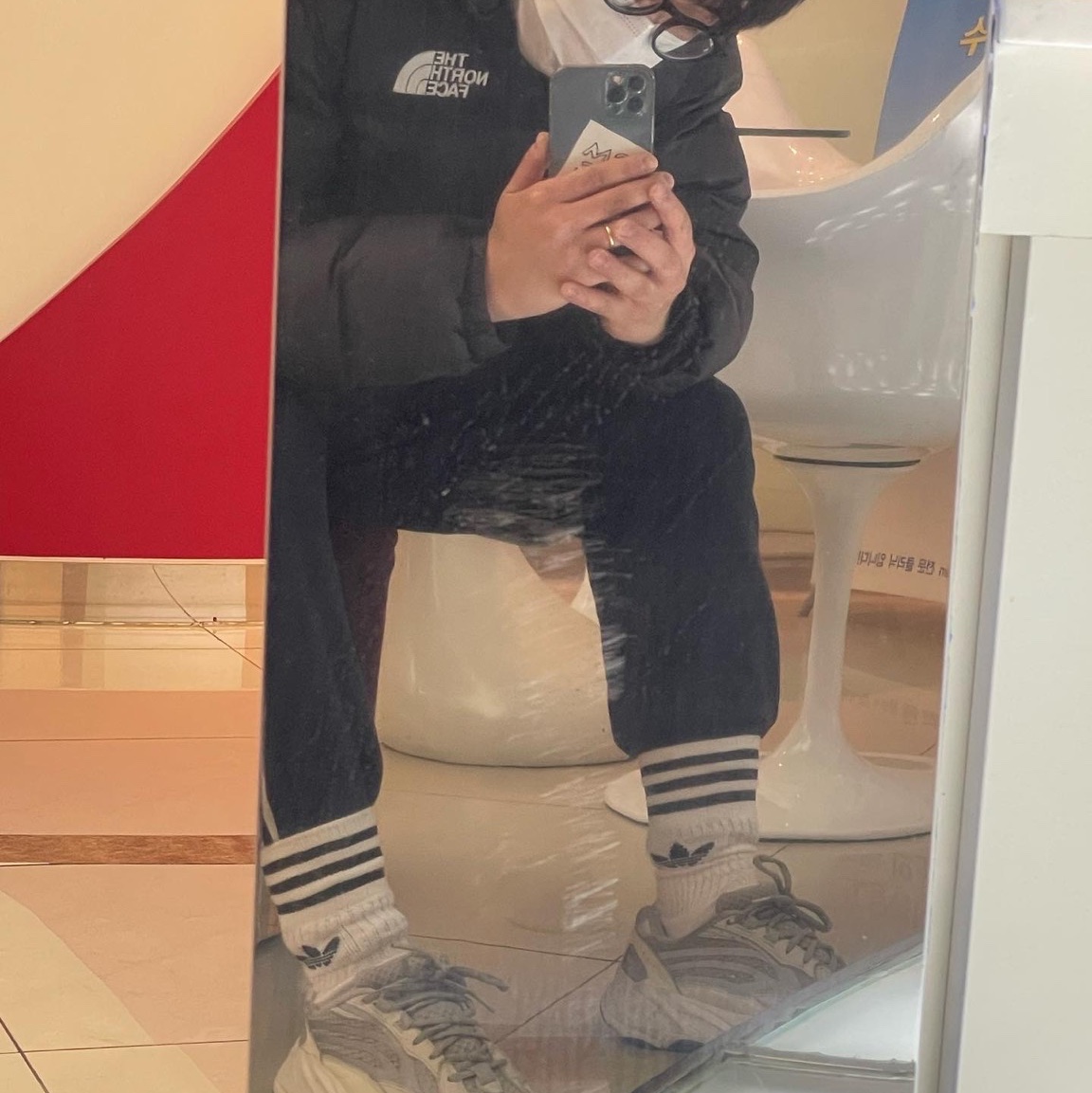 Adidas Yeezy Boost 700 V2 Static 2018 착용 스타일