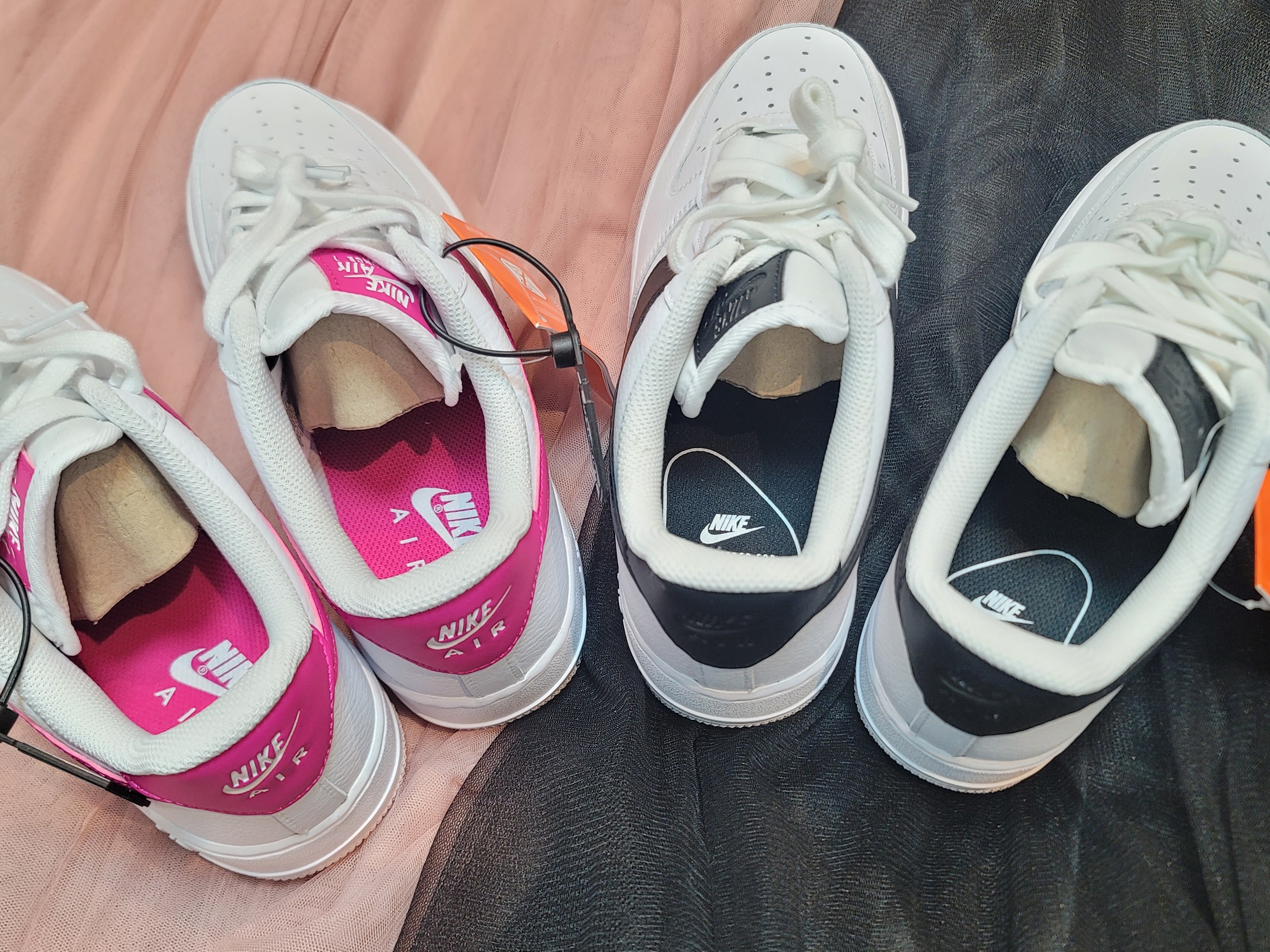 (W) Nike Air Force 1 '07 Low White Black, (W) Nike Air Force 1 '07 White Pink Prime 착용 스타일 - 3