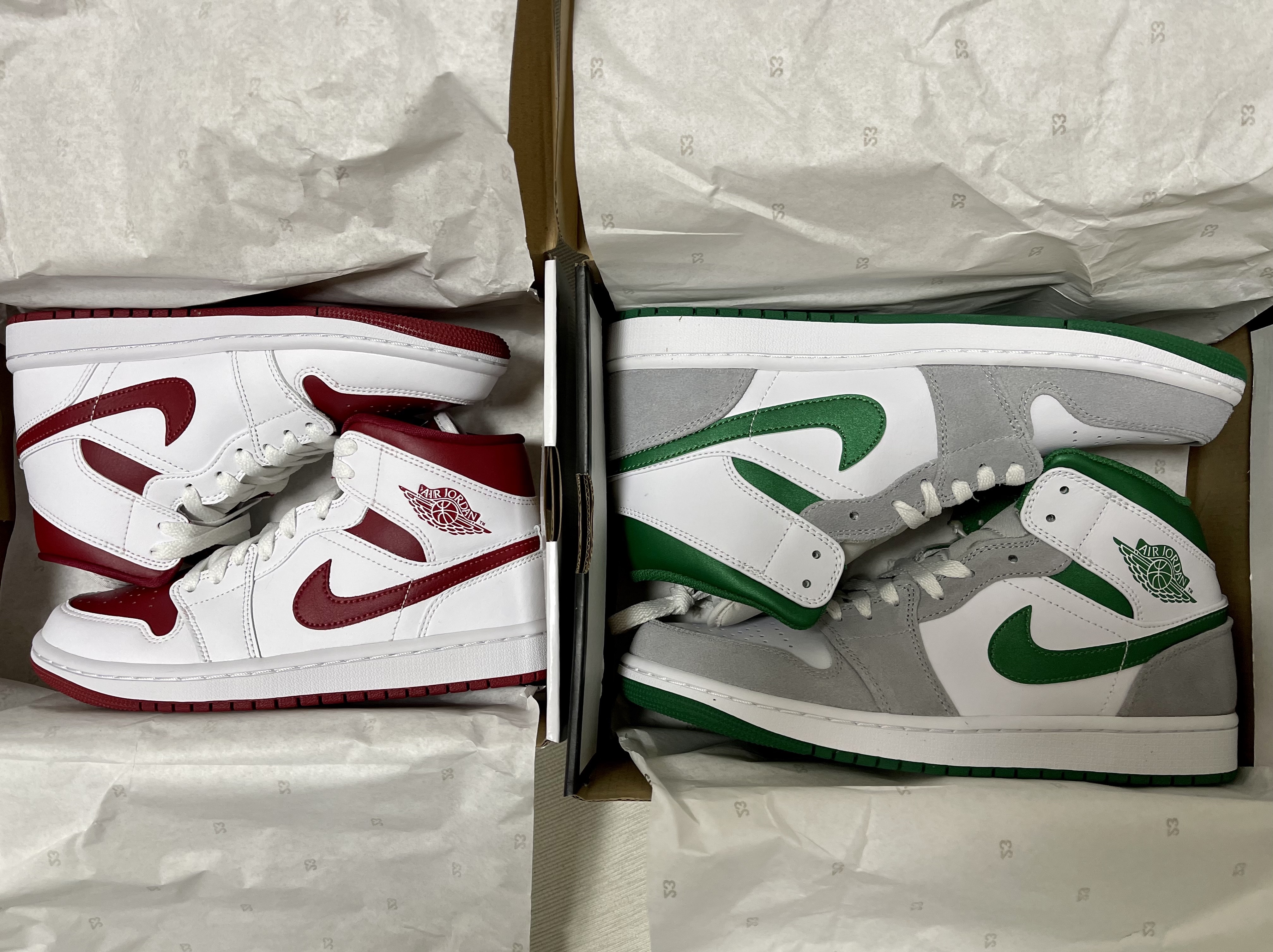 Jordan 1 Mid SE Pine Green Light Smoke Grey, (W) Jordan 1 Mid Championship Red 착용 스타일 - 2