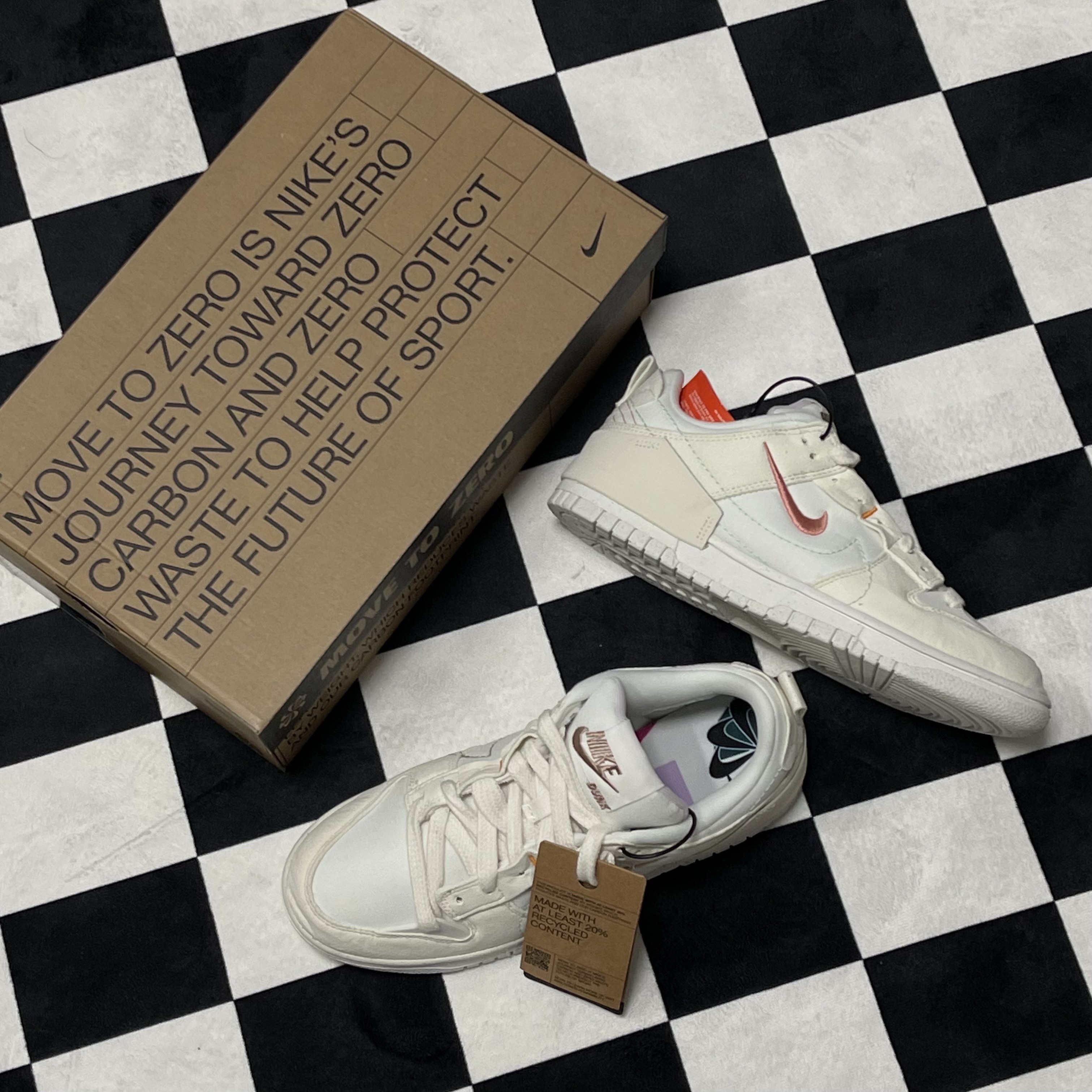 (W) Nike Dunk Low Disrupt 2 Pale Ivory Sail 착용 스타일