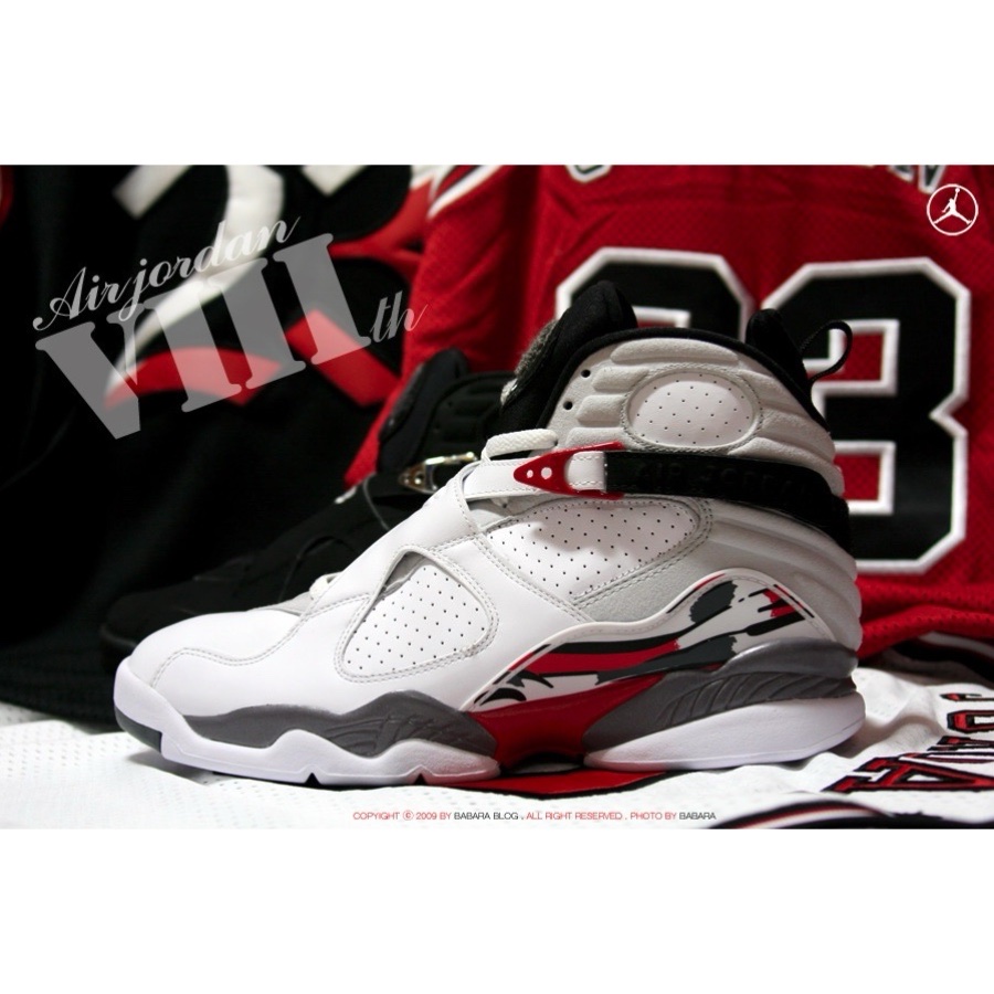 Jordan 8 Retro Bugs Bunny 2003 착용 스타일