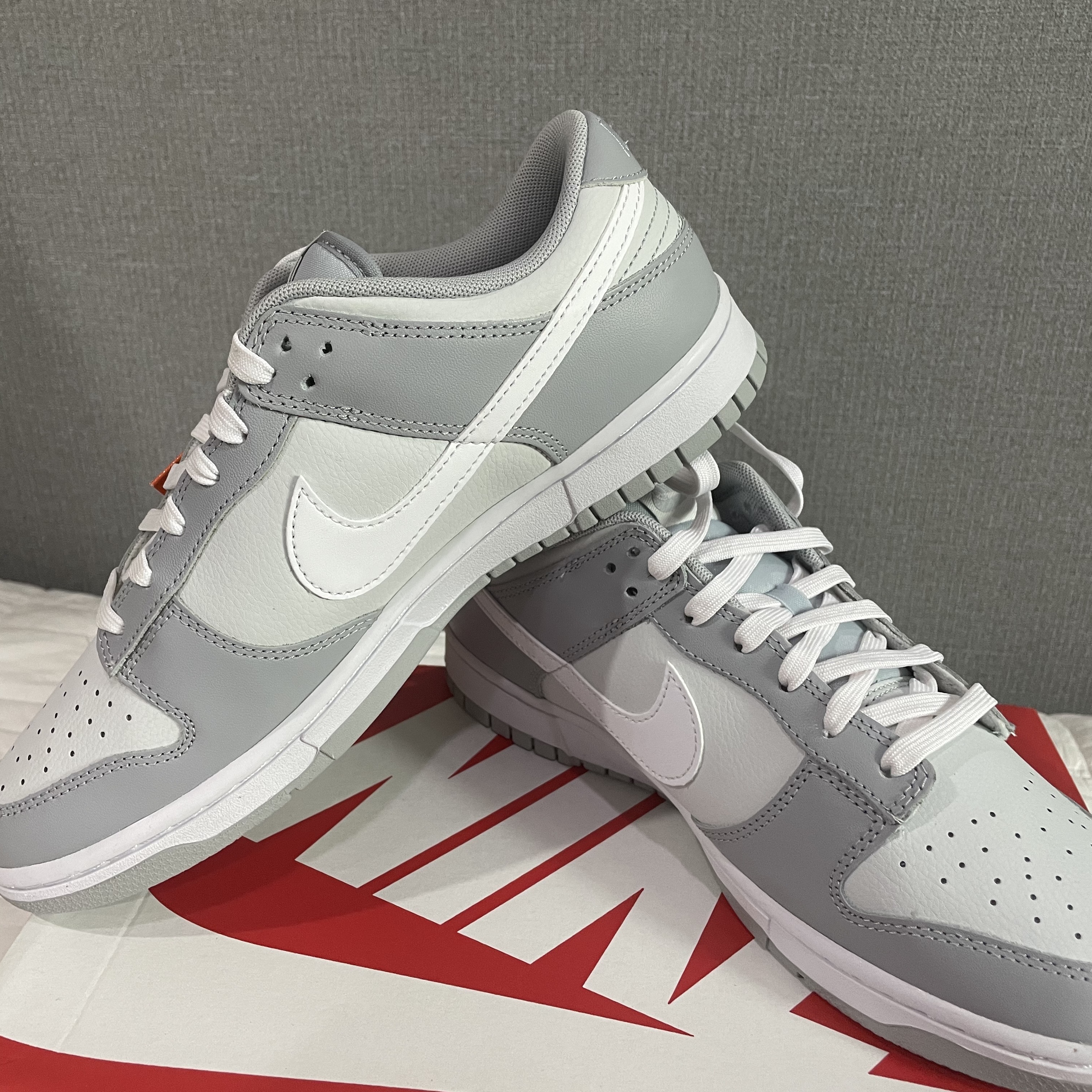 Nike Dunk Low Retro Wolf Grey 착용 스타일 - 1