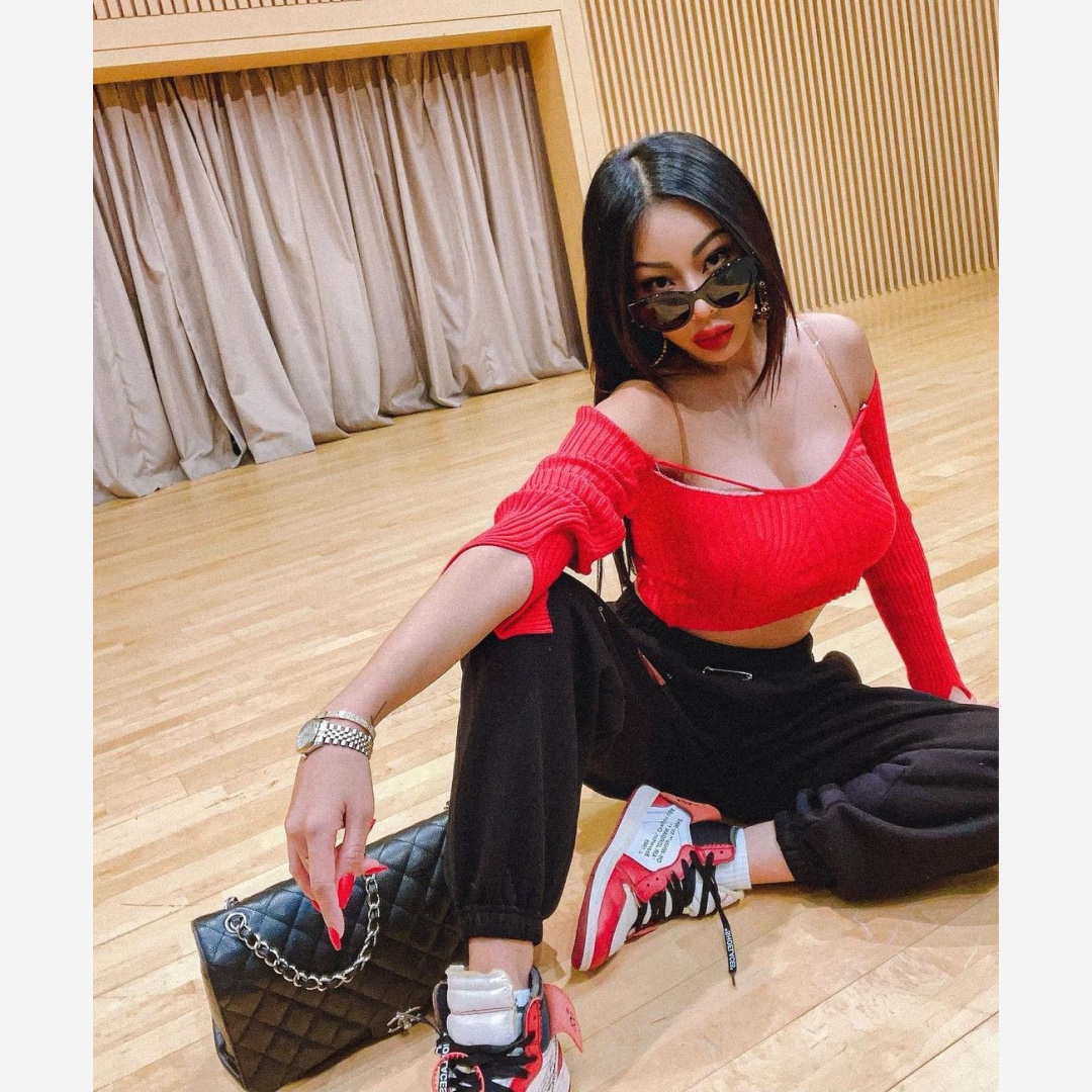 Jordan 1 x Off-White Retro High Chicago The Ten 착용 스타일 - 4