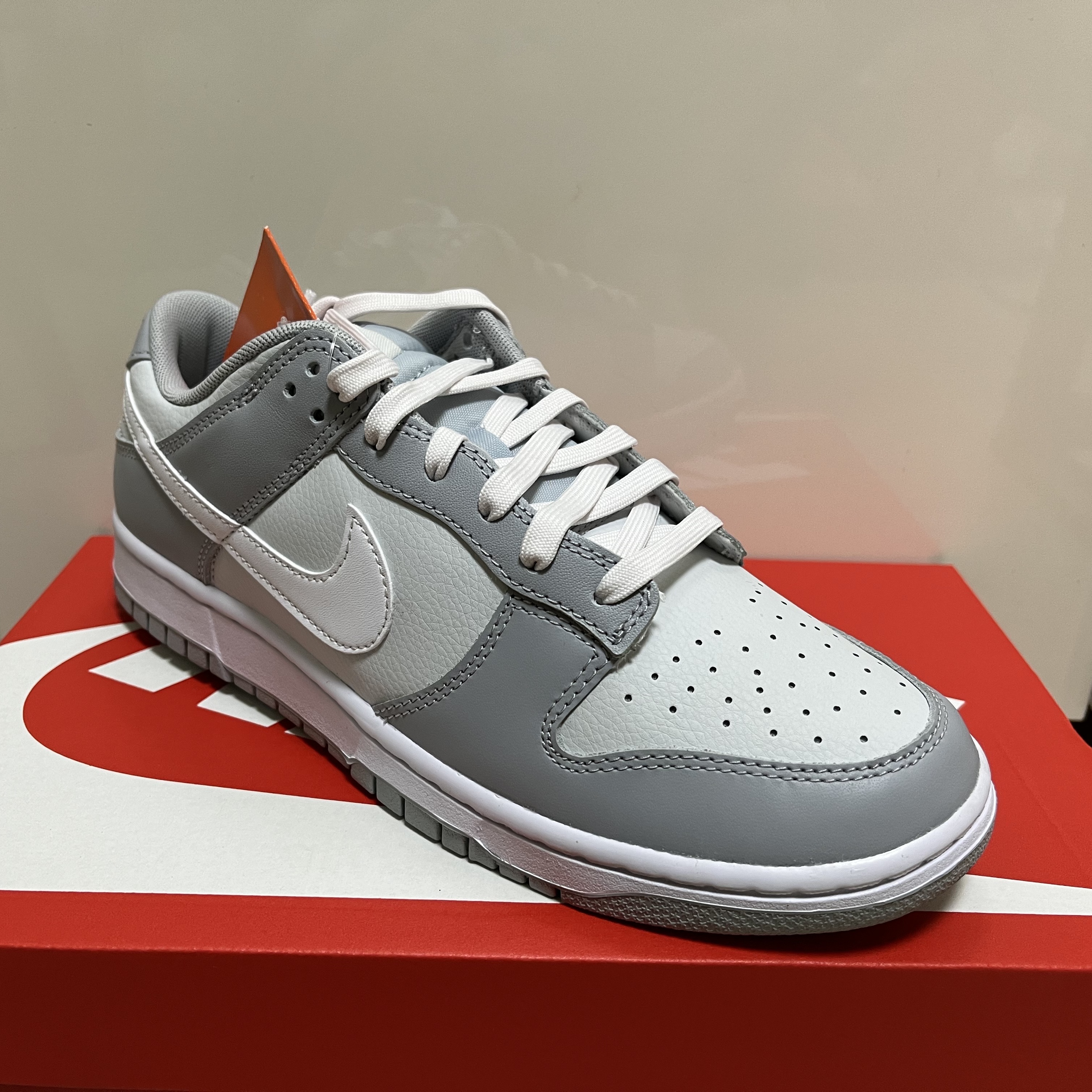 Nike Dunk Low Retro Wolf Grey 착용 스타일