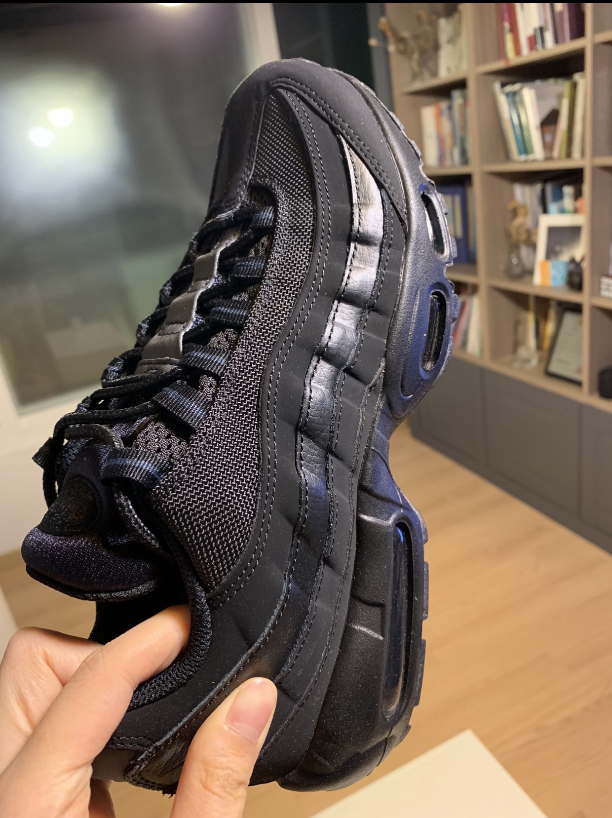 Nike Air Max 95 Essential Triple Black 2020 착용 스타일