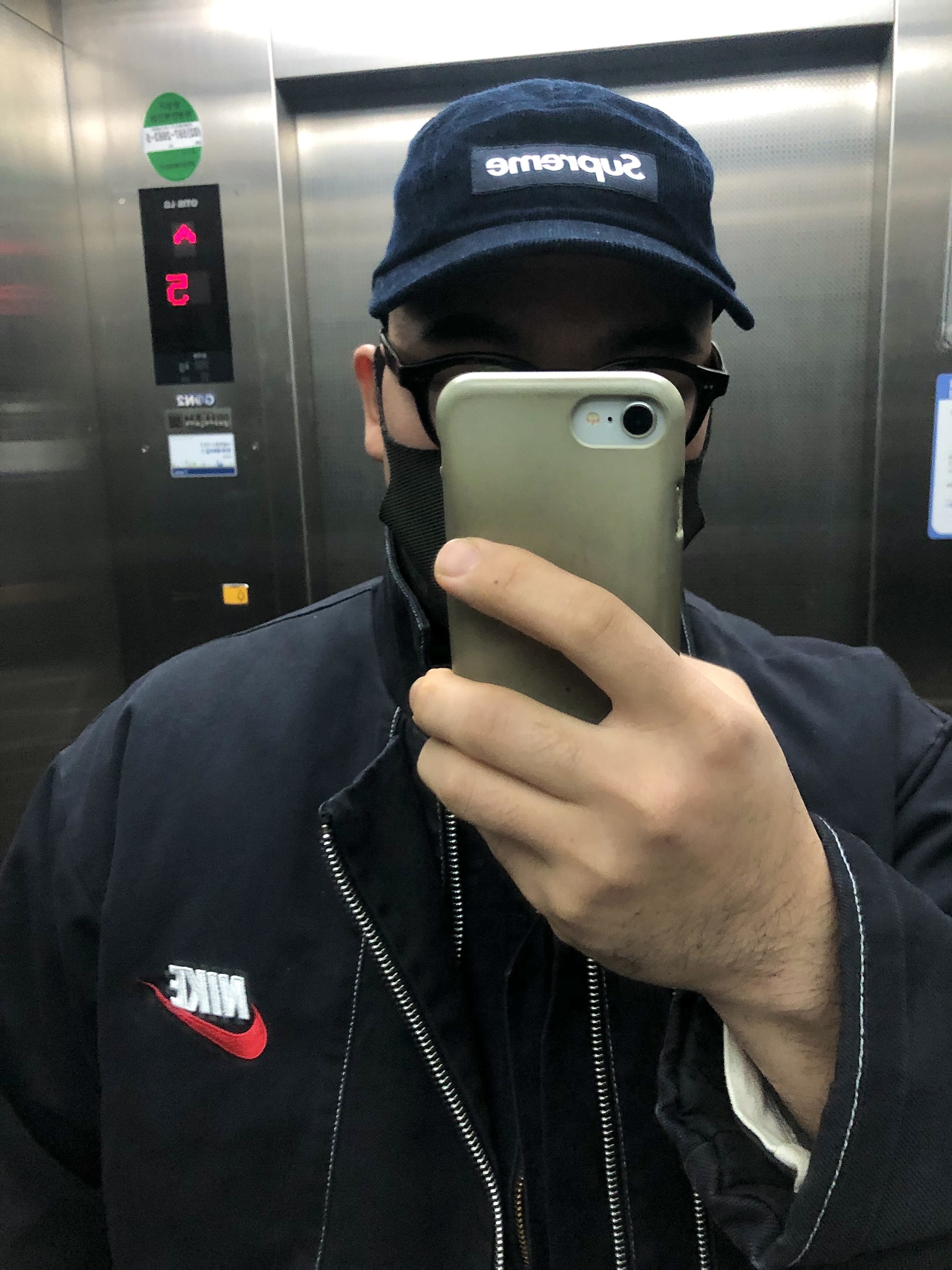 Supreme x Nike Double Zip Quilted Work Jacket Navy - 18FW, Supreme Gore-Tex Corduroy Camp Cap Navy - 21FW 착용 스타일 - 2