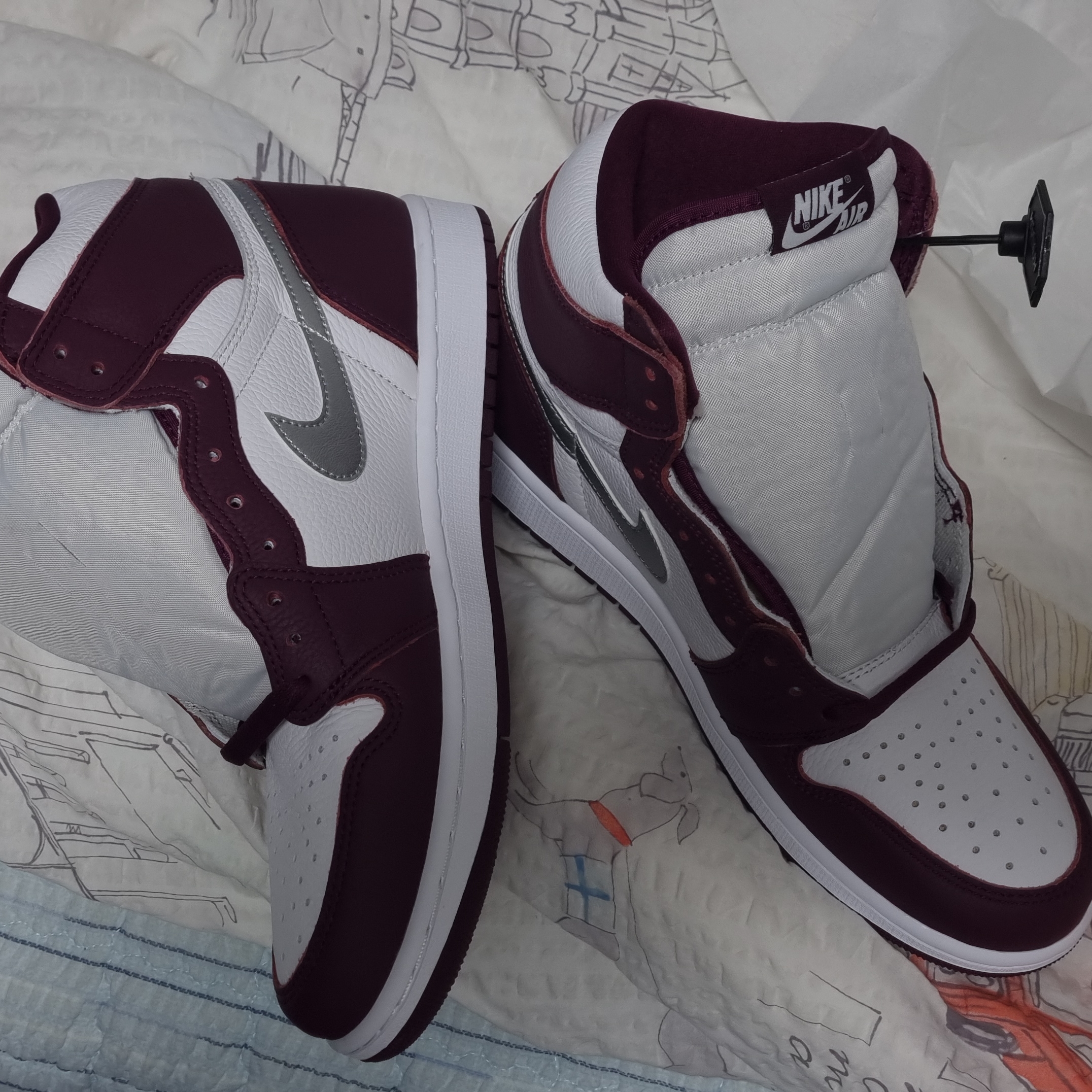 Jordan 1 Retro High OG Bordeaux 착용 스타일 - 2