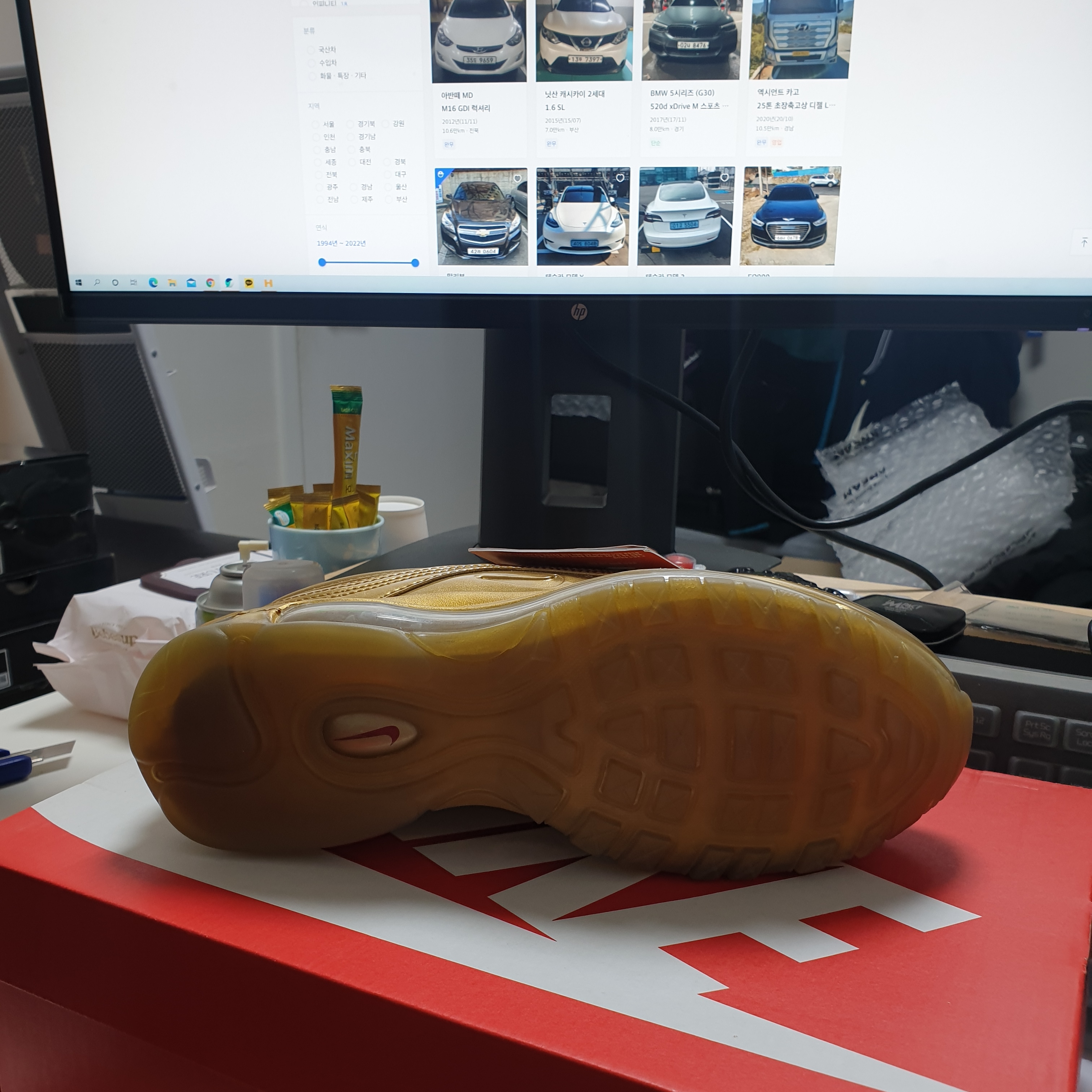 Nike Air Max 97 Olympic Gold 착용 스타일 - 3