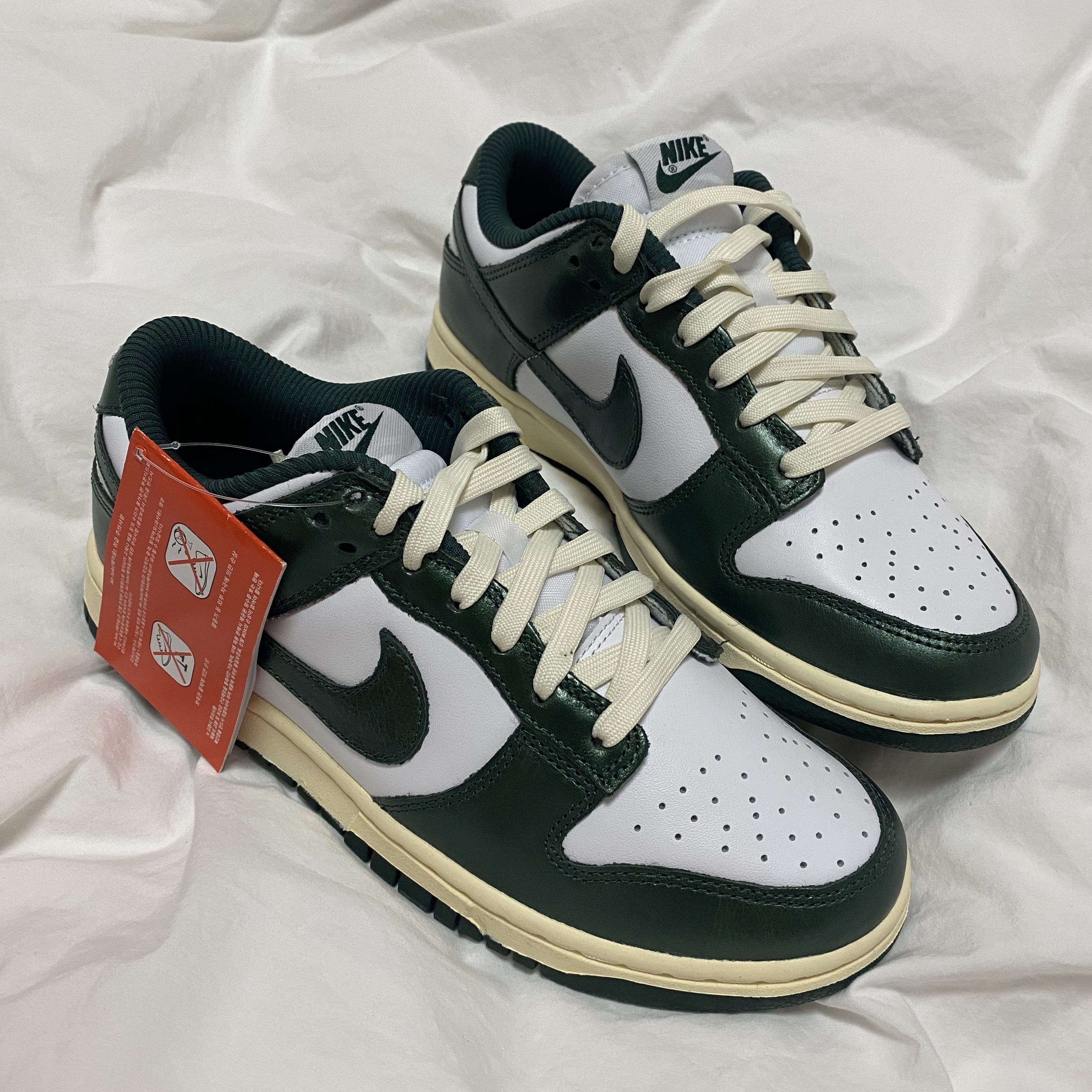 (W) Nike Dunk Low Vintage Green 착용 스타일