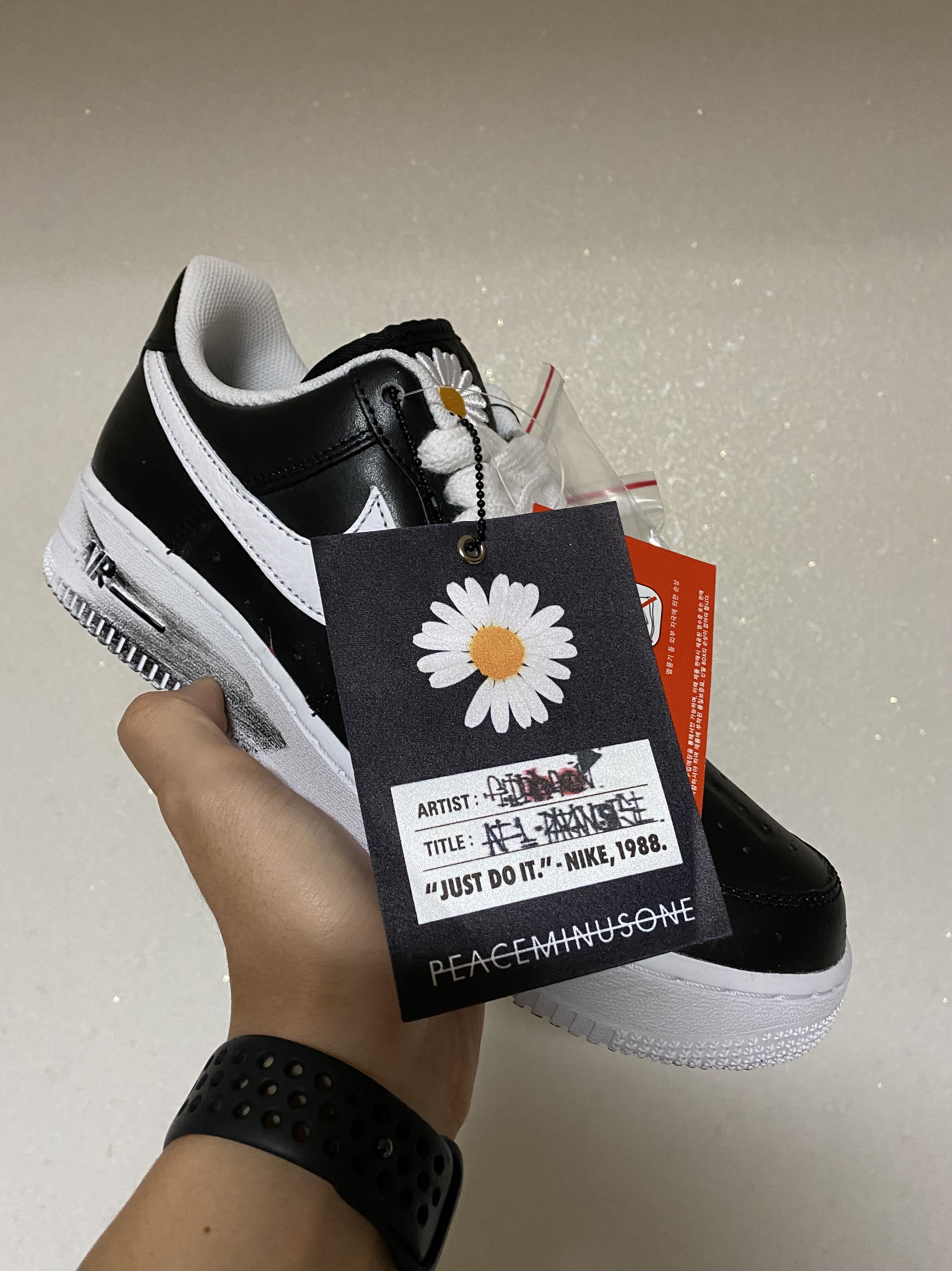 Nike x Peaceminusone Air Force 1 Low Para-Noise 착용 스타일