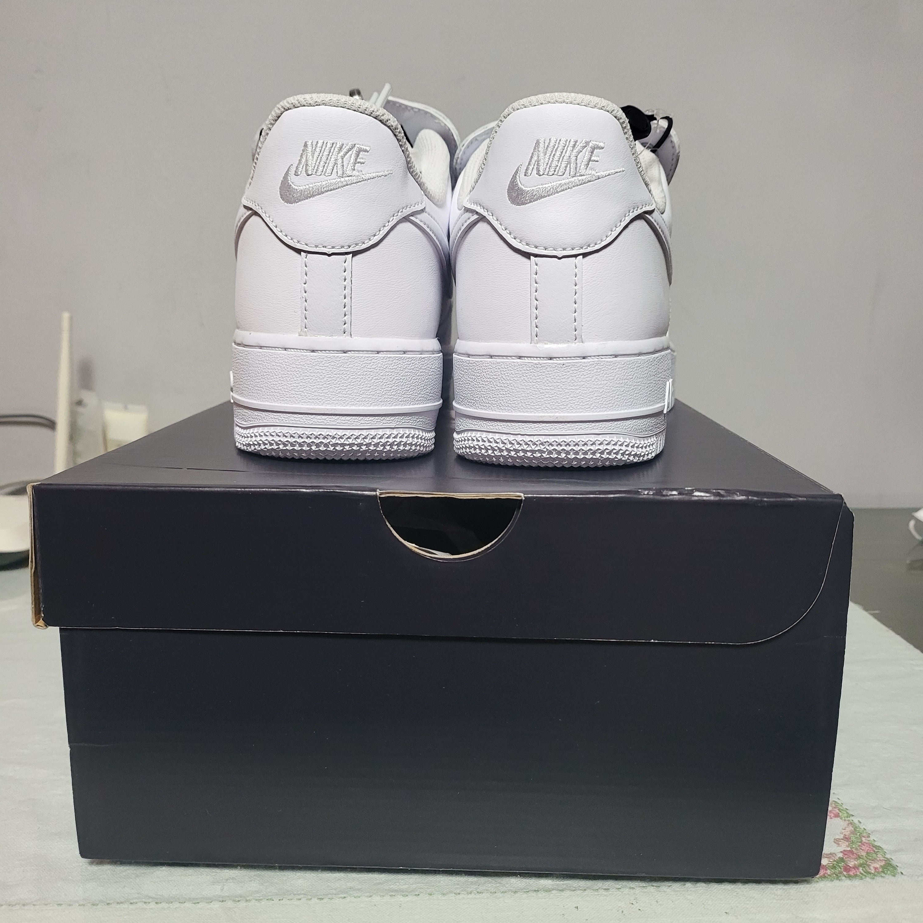 Nike Air Force 1 Low Shroud White 착용 스타일 - 4