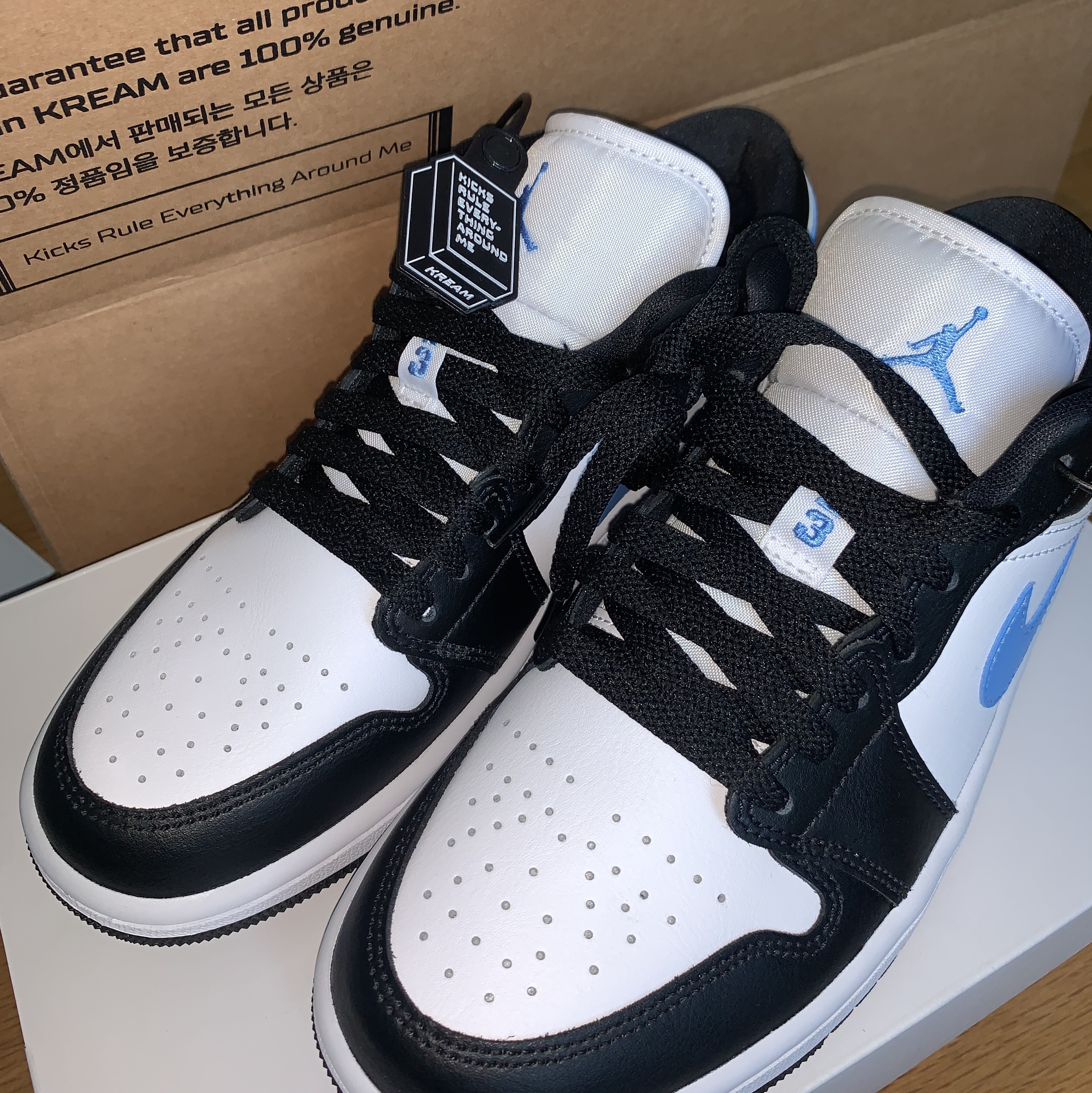 (W) Jordan 1 Low Black University Blue 착용 스타일