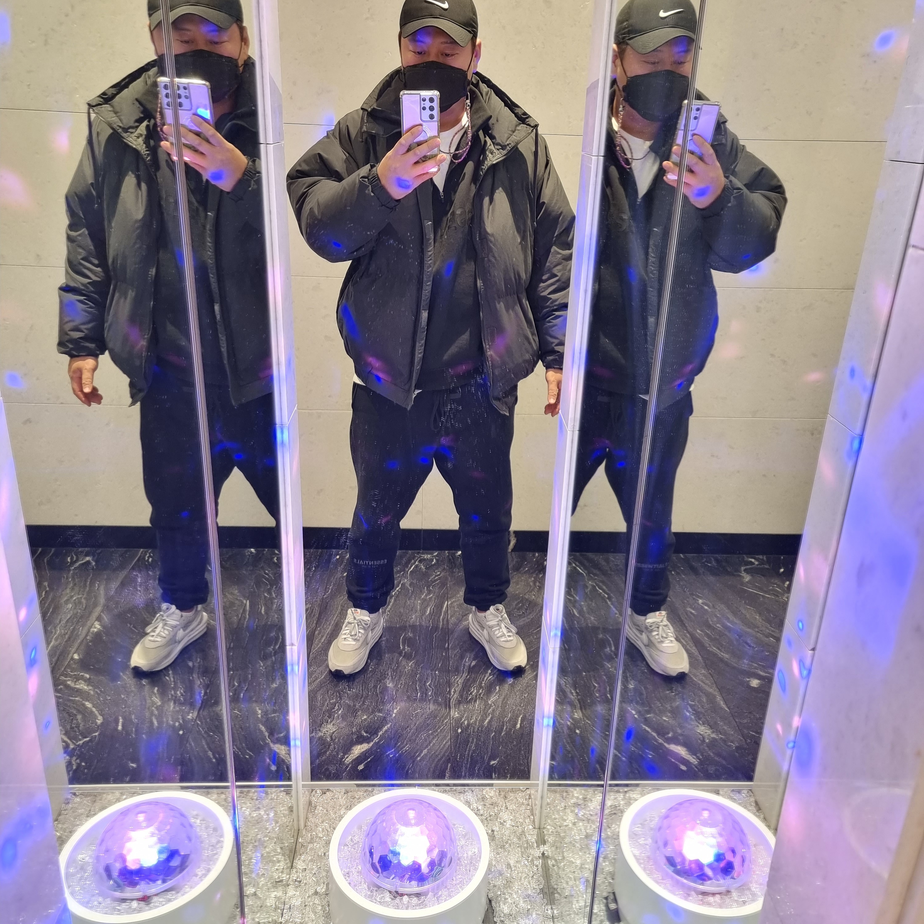 Essentials Half-Zip Pullover Dark Slate/Stretch Limo/Black - 20FW, Nike x Sacai x Fragment LDWaffle Light Smoke Grey 착용 스타일 - 1