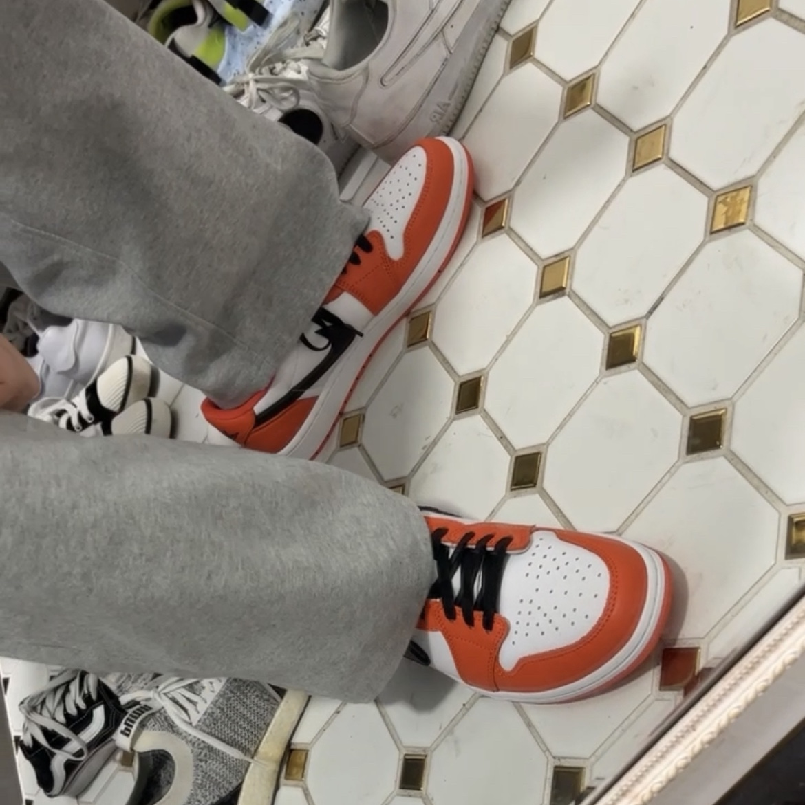 Jordan 1 Low OG Starfish 착용 스타일