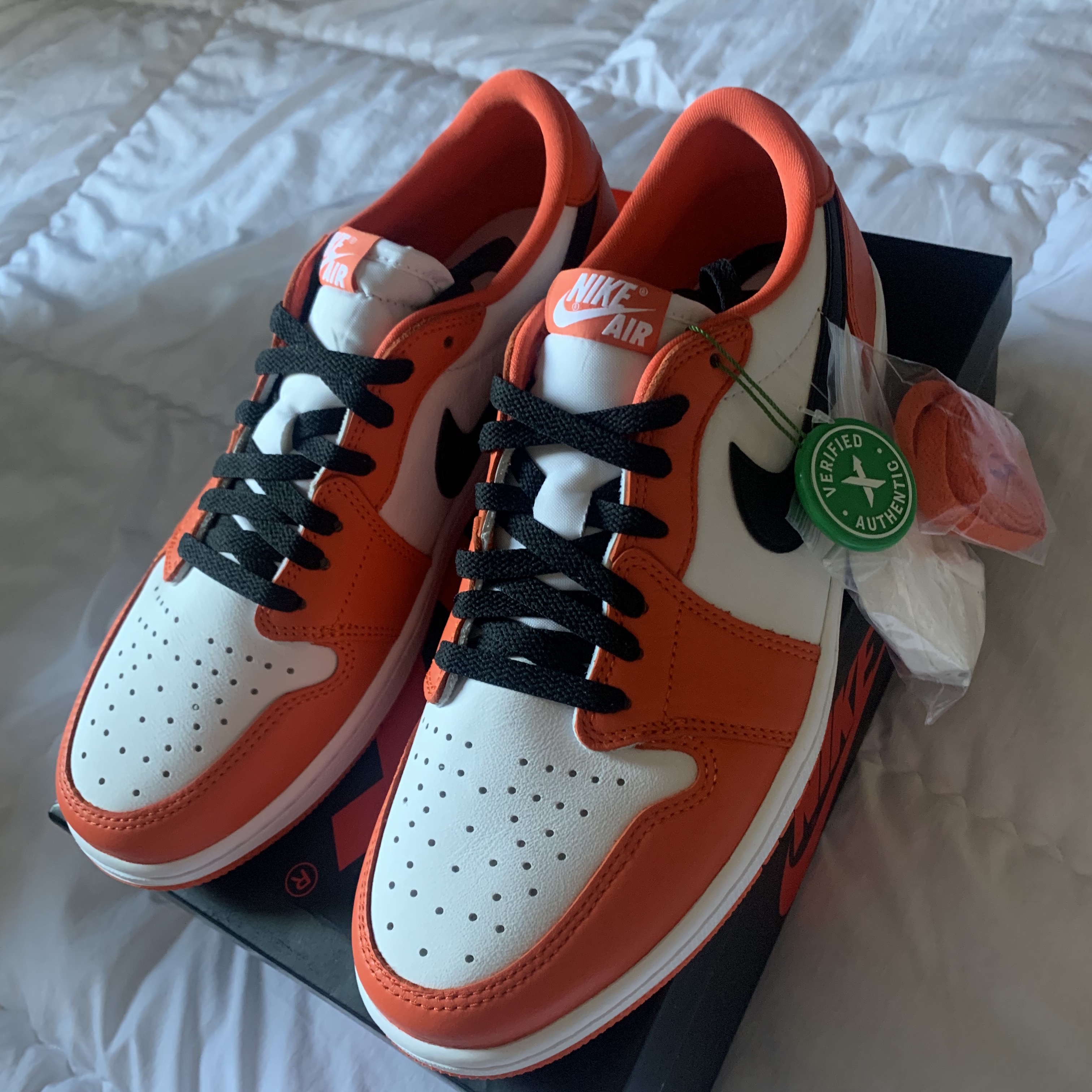 Jordan 1 Low OG Starfish 착용 스타일 - 2