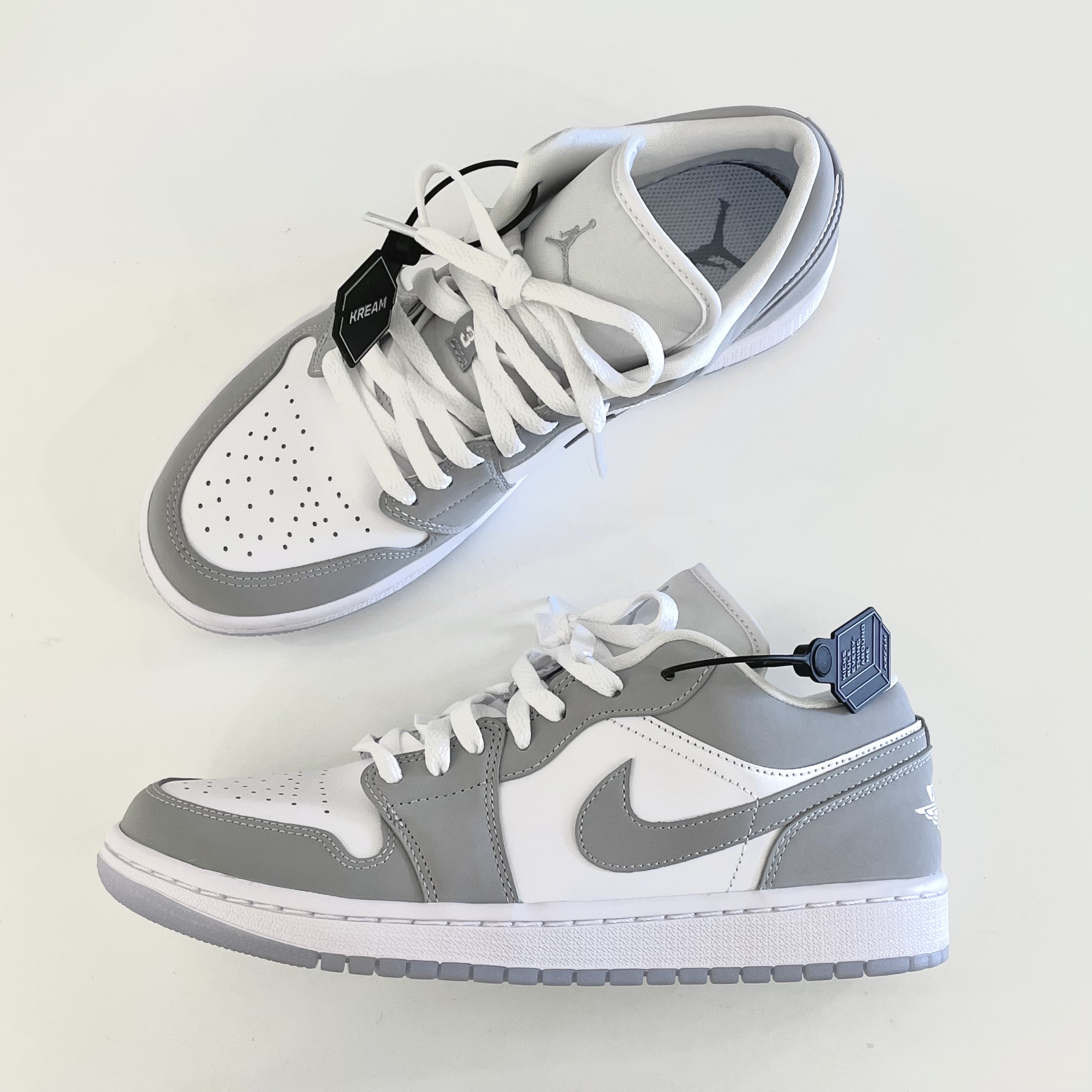 (W) Jordan 1 Low White Wolf Grey 착용 스타일