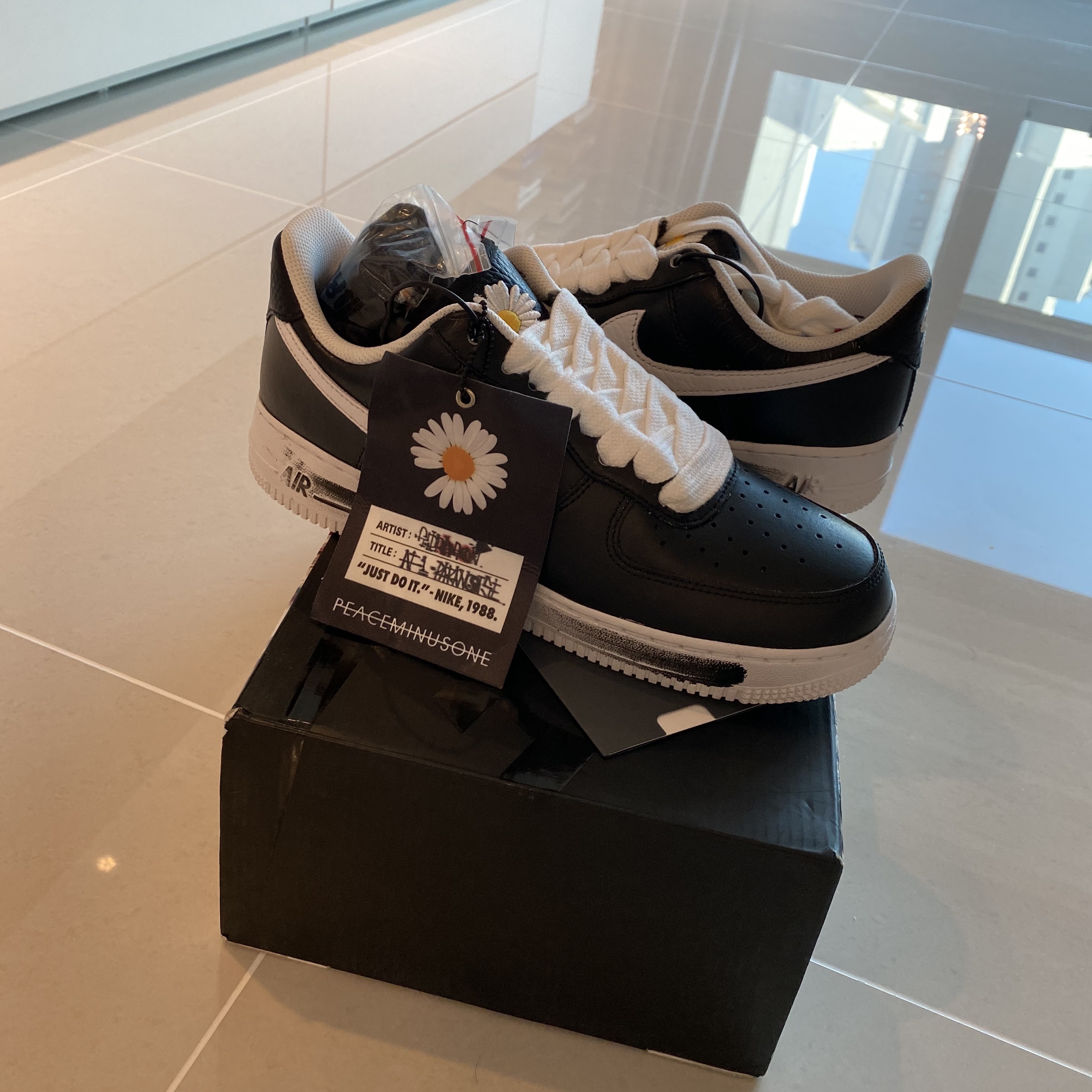 Nike x Peaceminusone Air Force 1 Low Para-Noise 착용 스타일