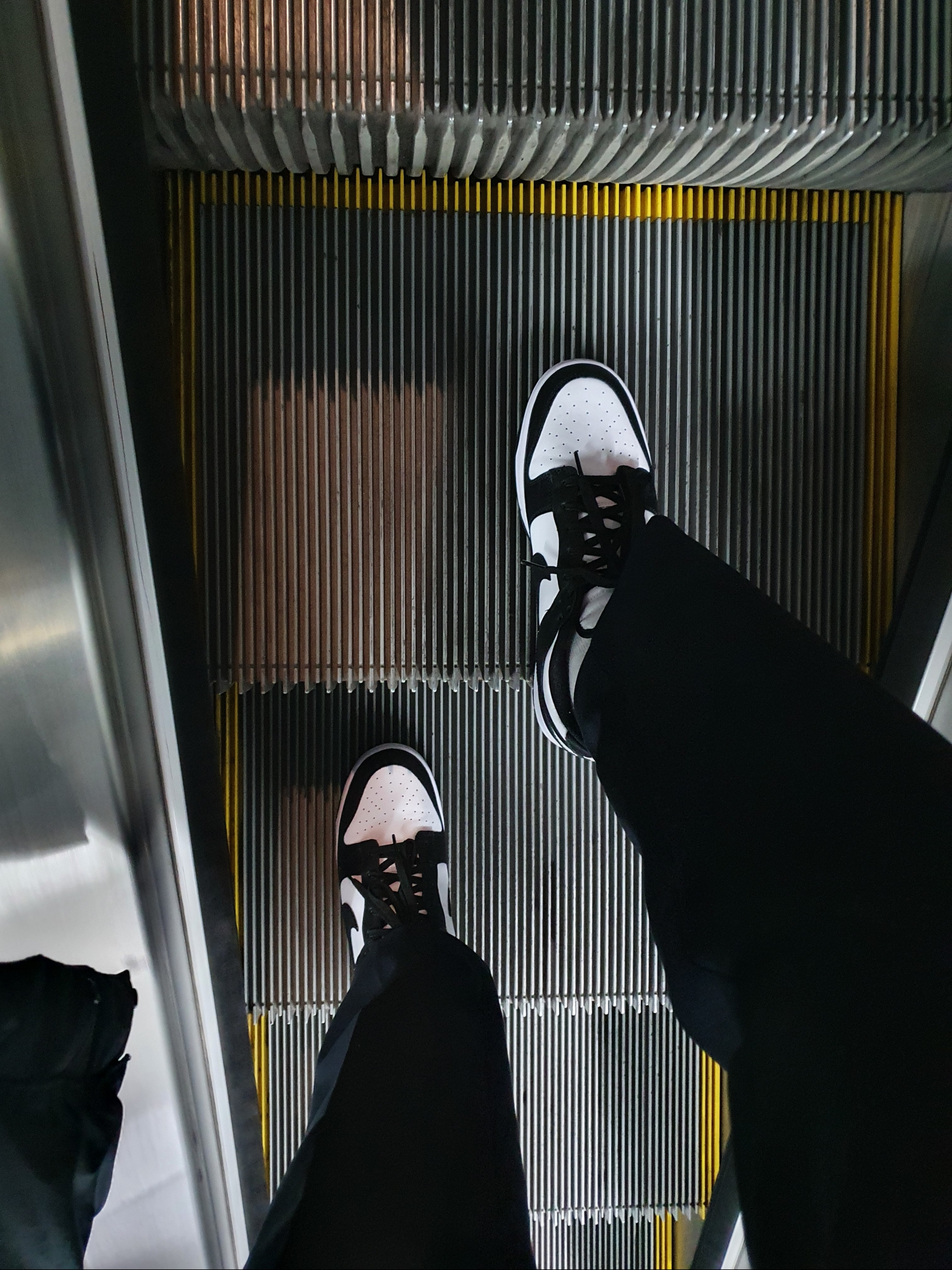 Nike Dunk Low Retro Black 착용 스타일
