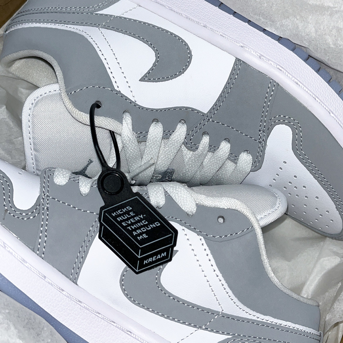(W) Jordan 1 Low White Wolf Grey 착용 스타일
