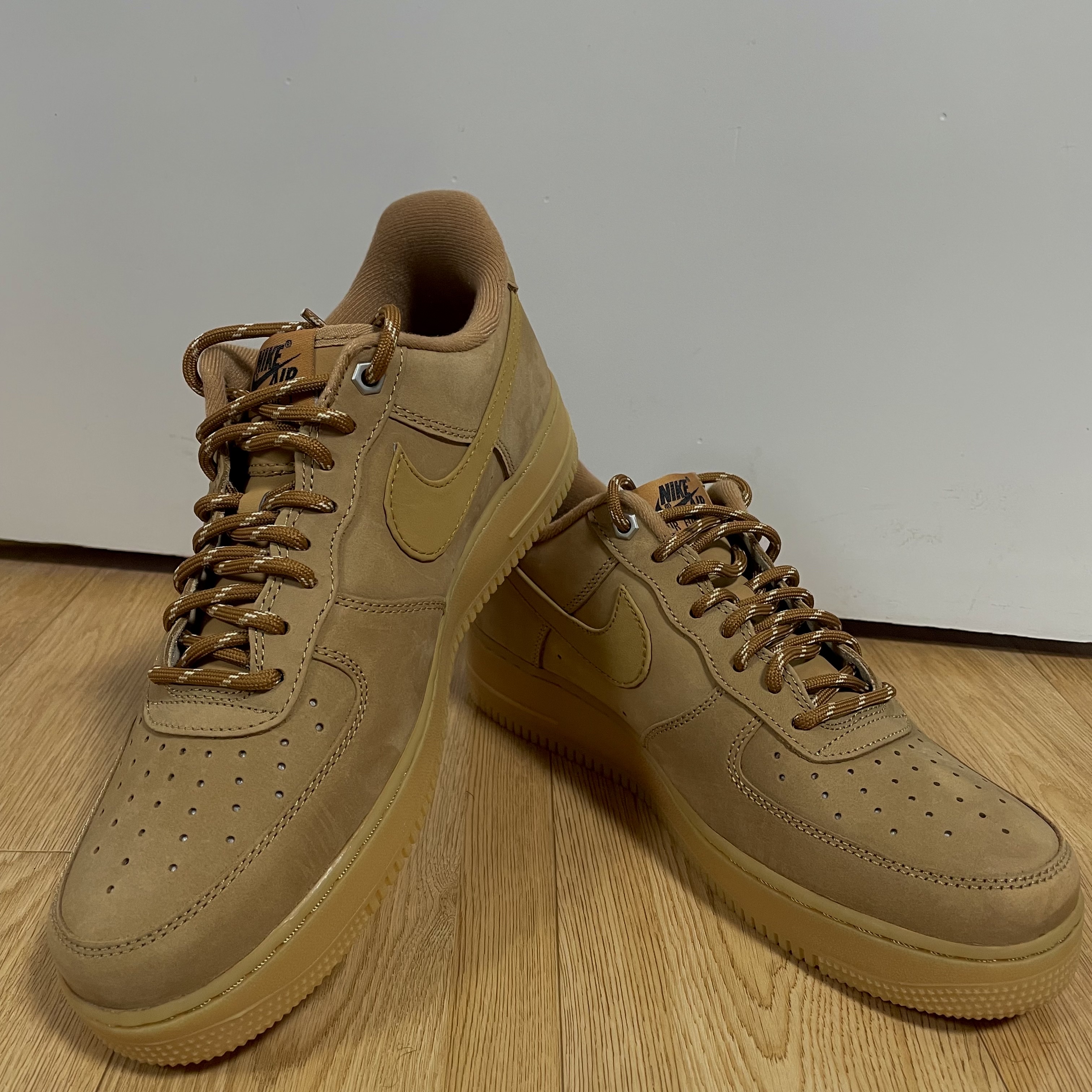 Nike Air Force 1 '07 WB Flax 착용 스타일