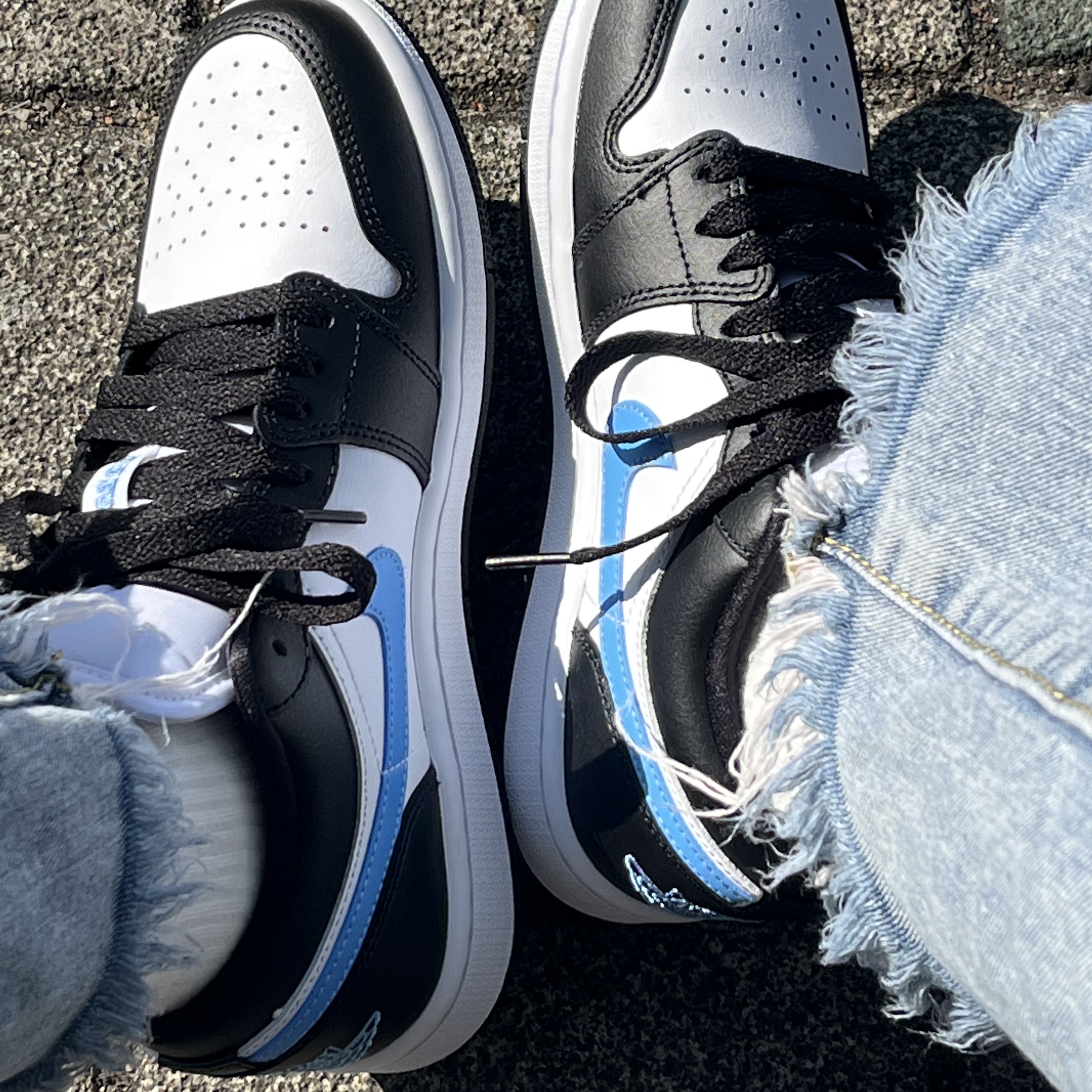 (W) Jordan 1 Low Black University Blue 착용 스타일