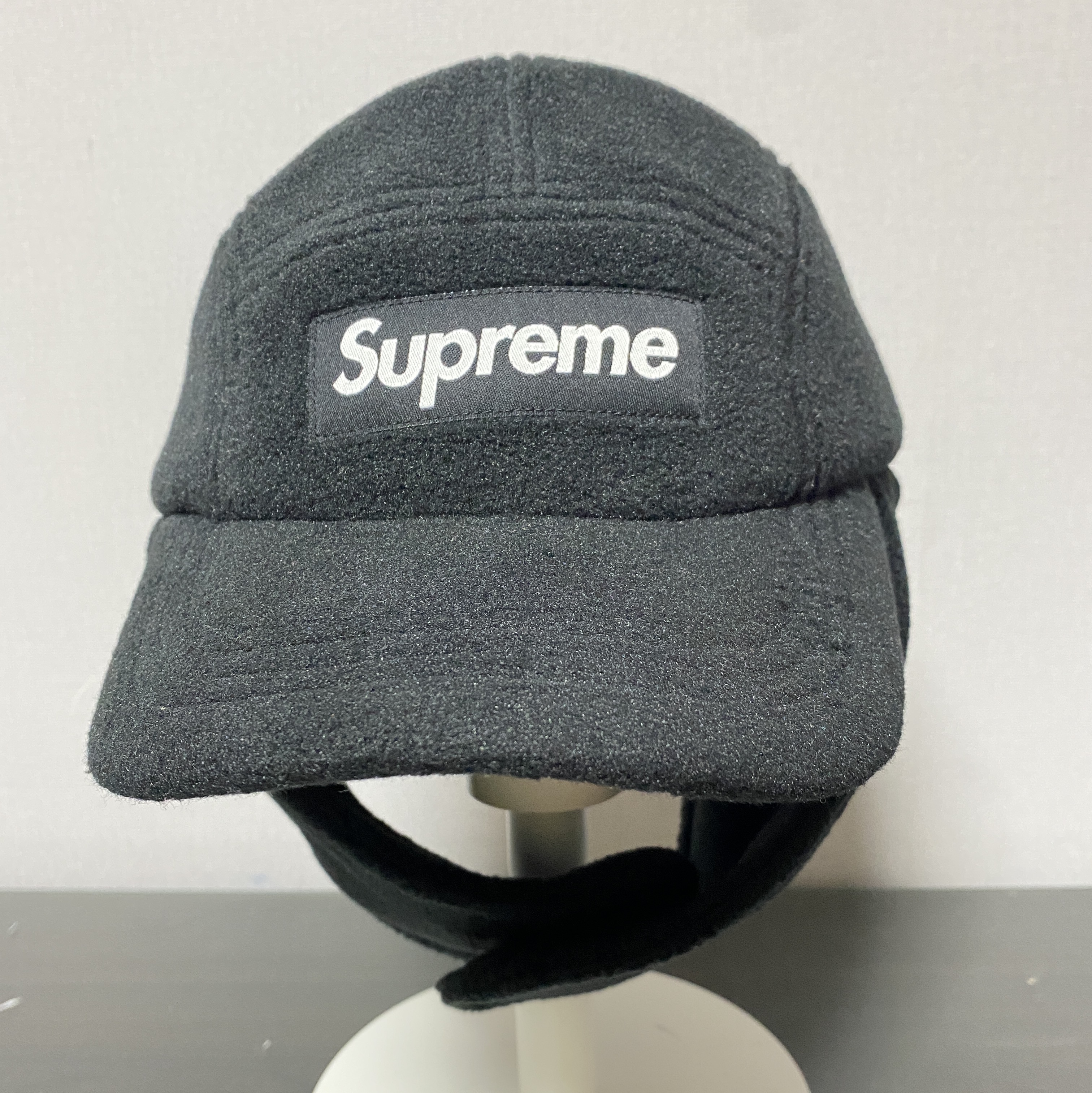 Supreme Polartec Earflap Camp Cap Black - 21FW 착용 스타일