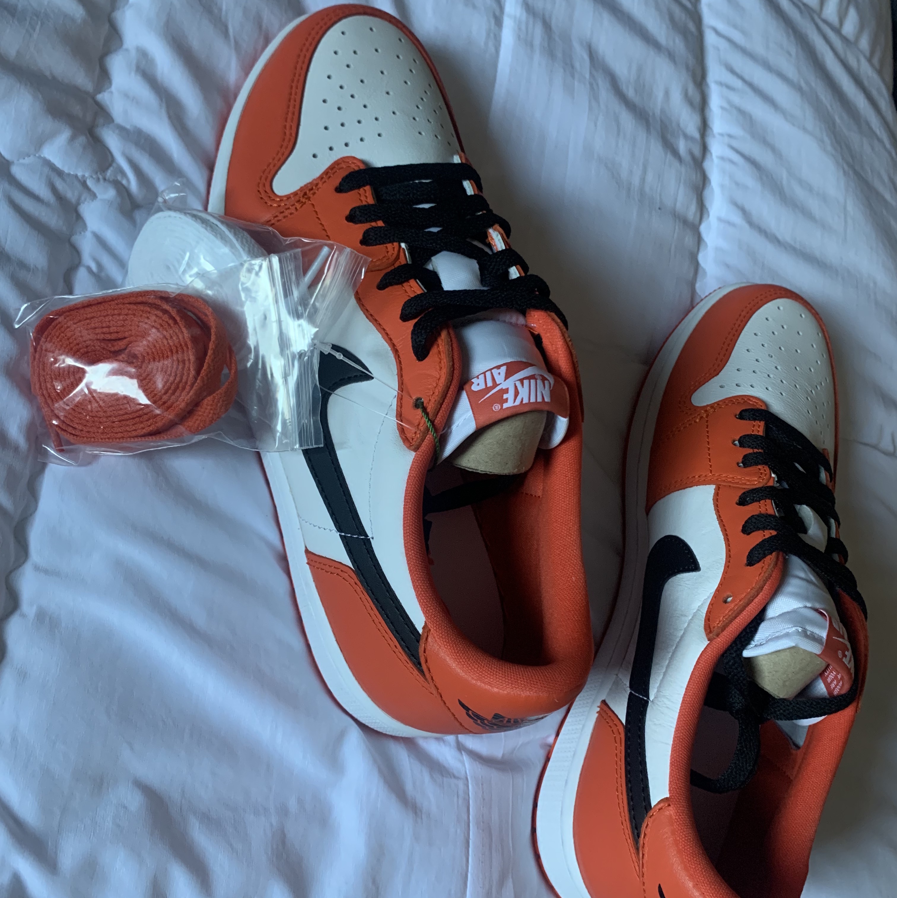 Jordan 1 Low OG Starfish 착용 스타일 - 3