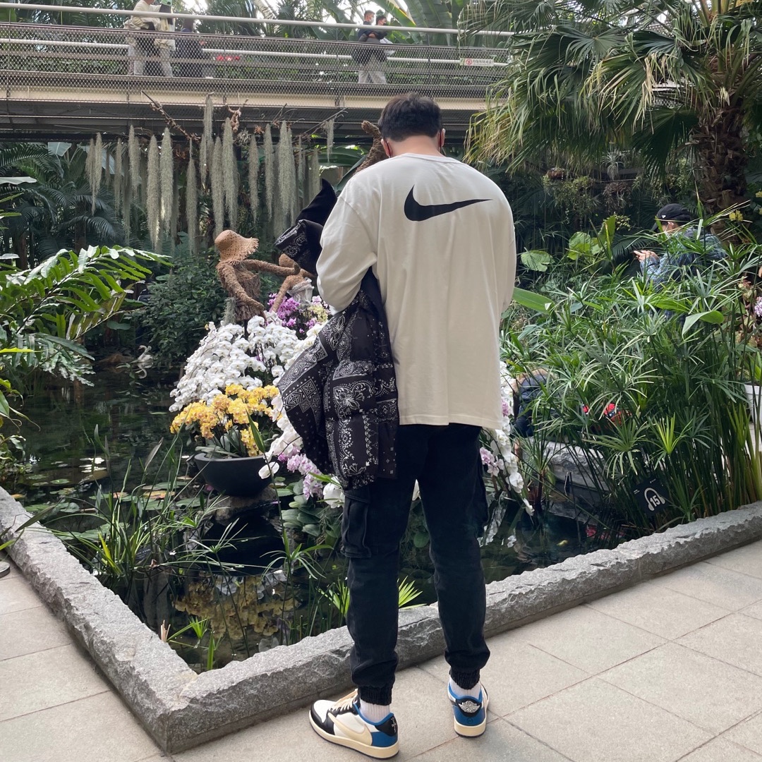 Jordan 1 x Travis Scott x Fragment Retro Low OG SP Military Blue, Nike x Stussy Big Swoosh LS T-Shirt White - US/EU 착용 스타일