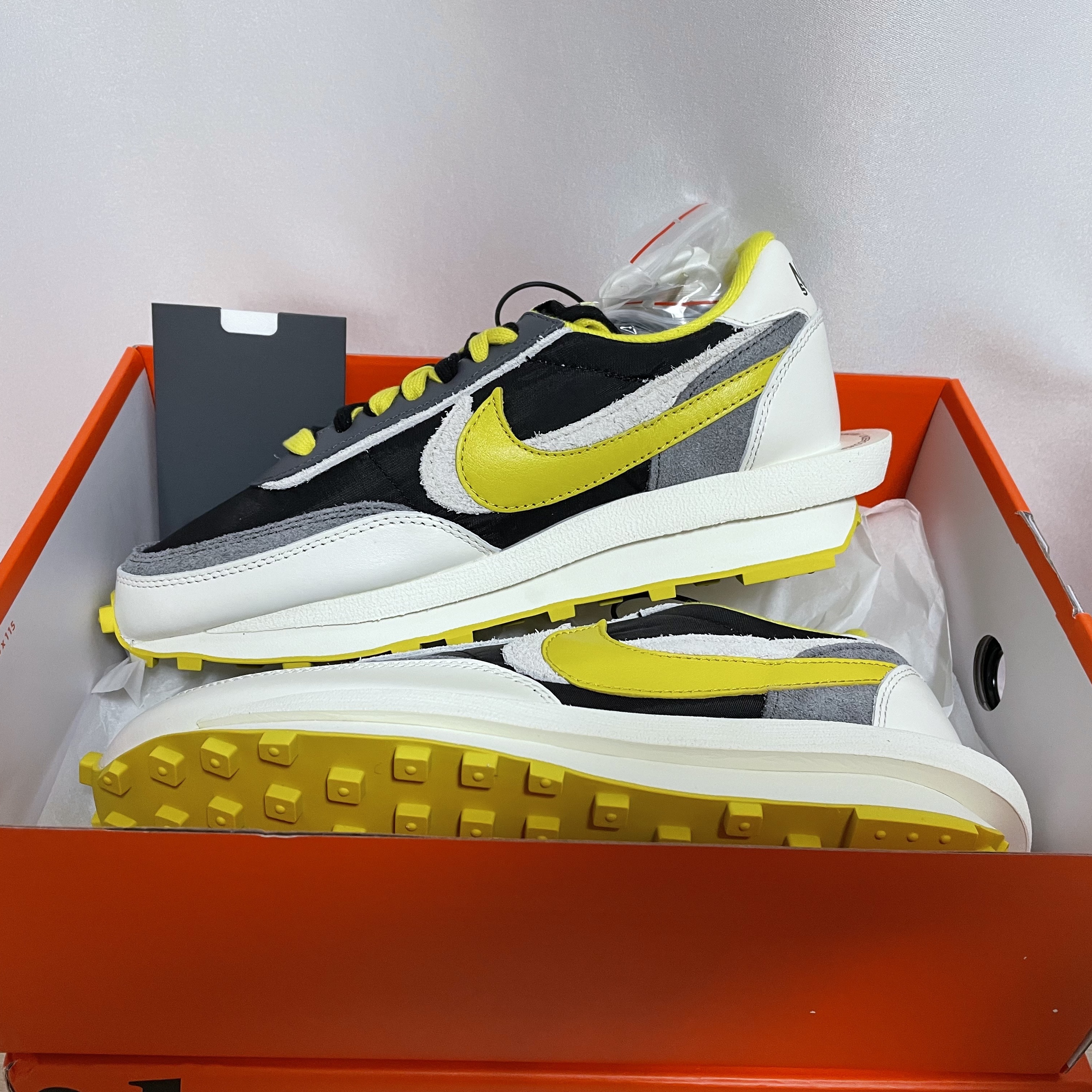 Nike x Sacai x Undercover LDWaffle Black Bright Citron 착용 스타일
