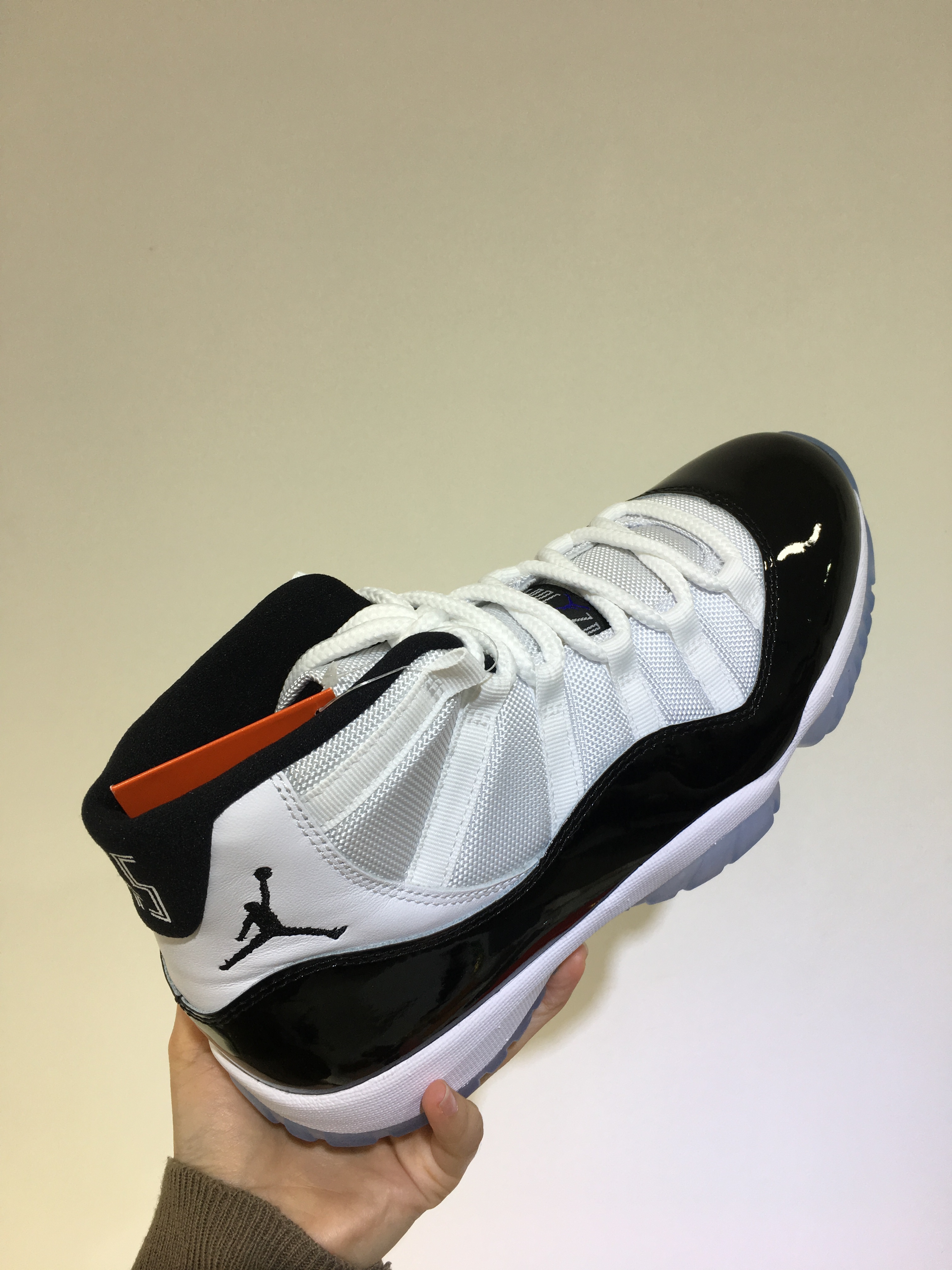Jordan 11 Retro Concord 2018 착용 스타일