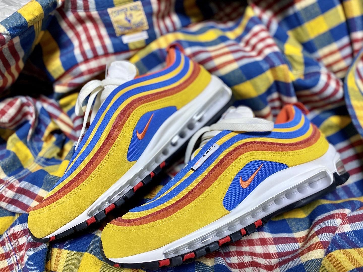 Nike Air Max 97 SE Air Max Running Club Pollen Orange 착용 스타일 - 5