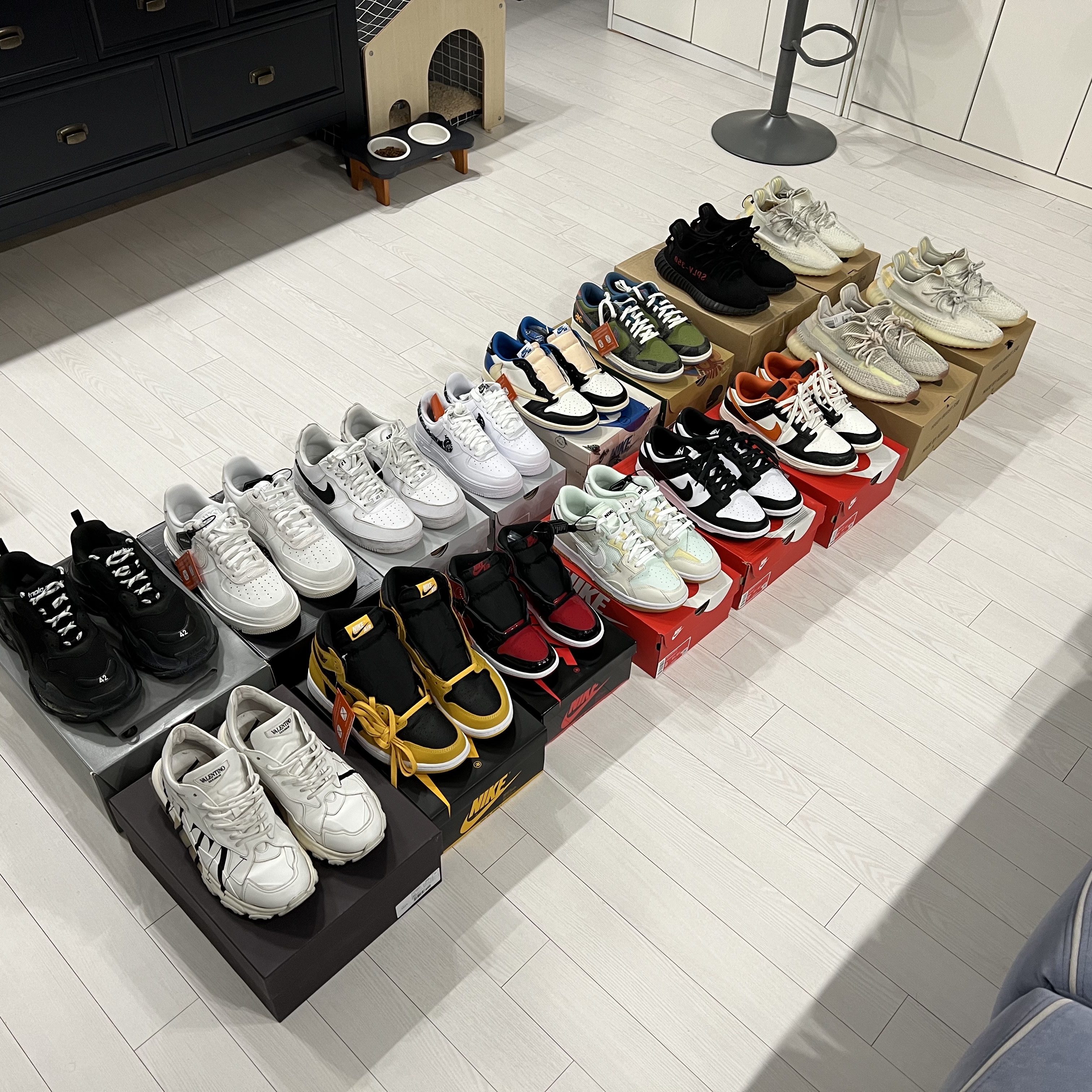Nike Air Force 1 Luxe Summit White, Nike Air Force 1/1 Triple White 착용 스타일