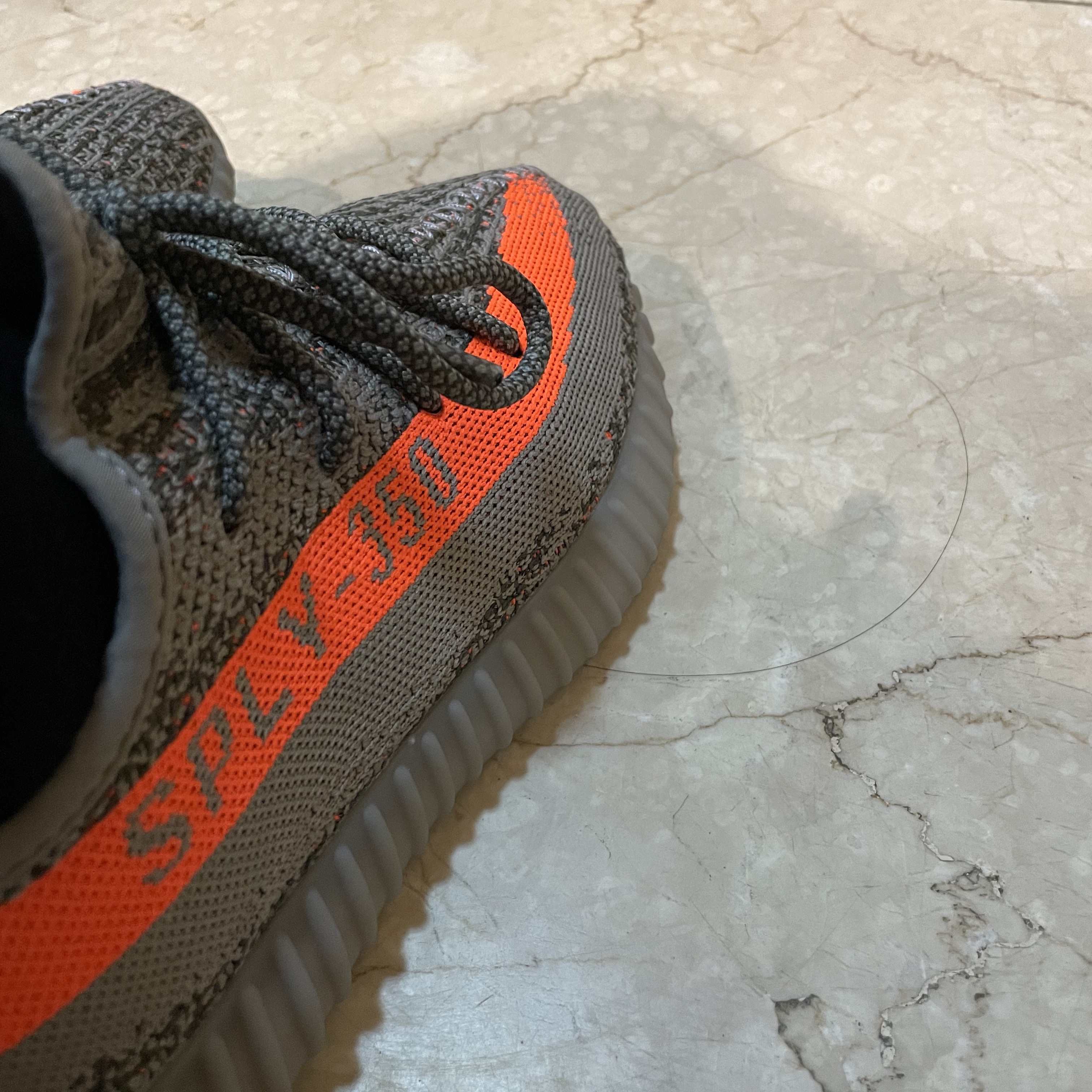 Adidas Yeezy Boost 350 V2 Beluga - Reflective 착용 스타일 - 3