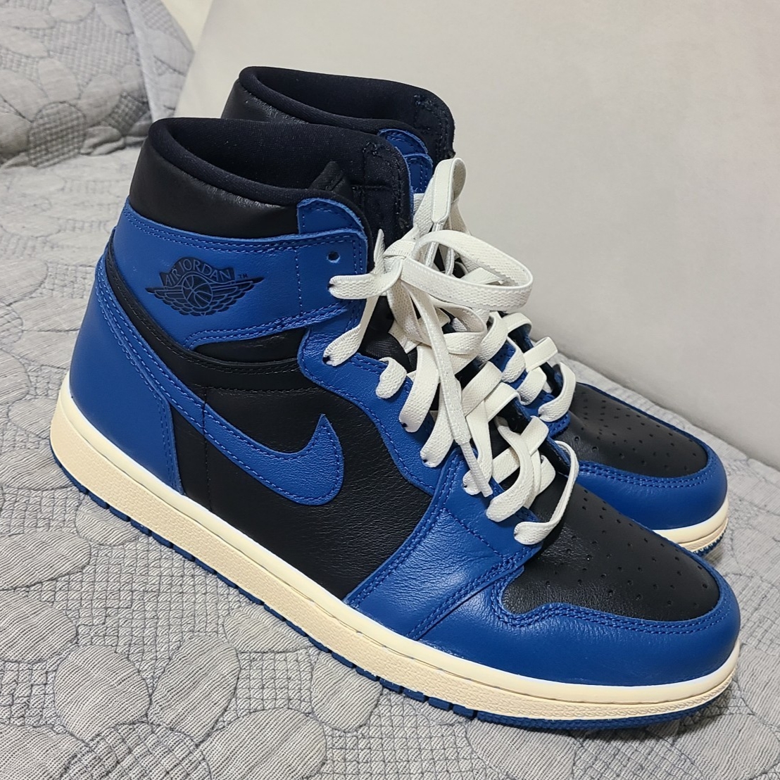 Jordan 1 Retro High OG Dark Marina Blue 착용 스타일 - 2