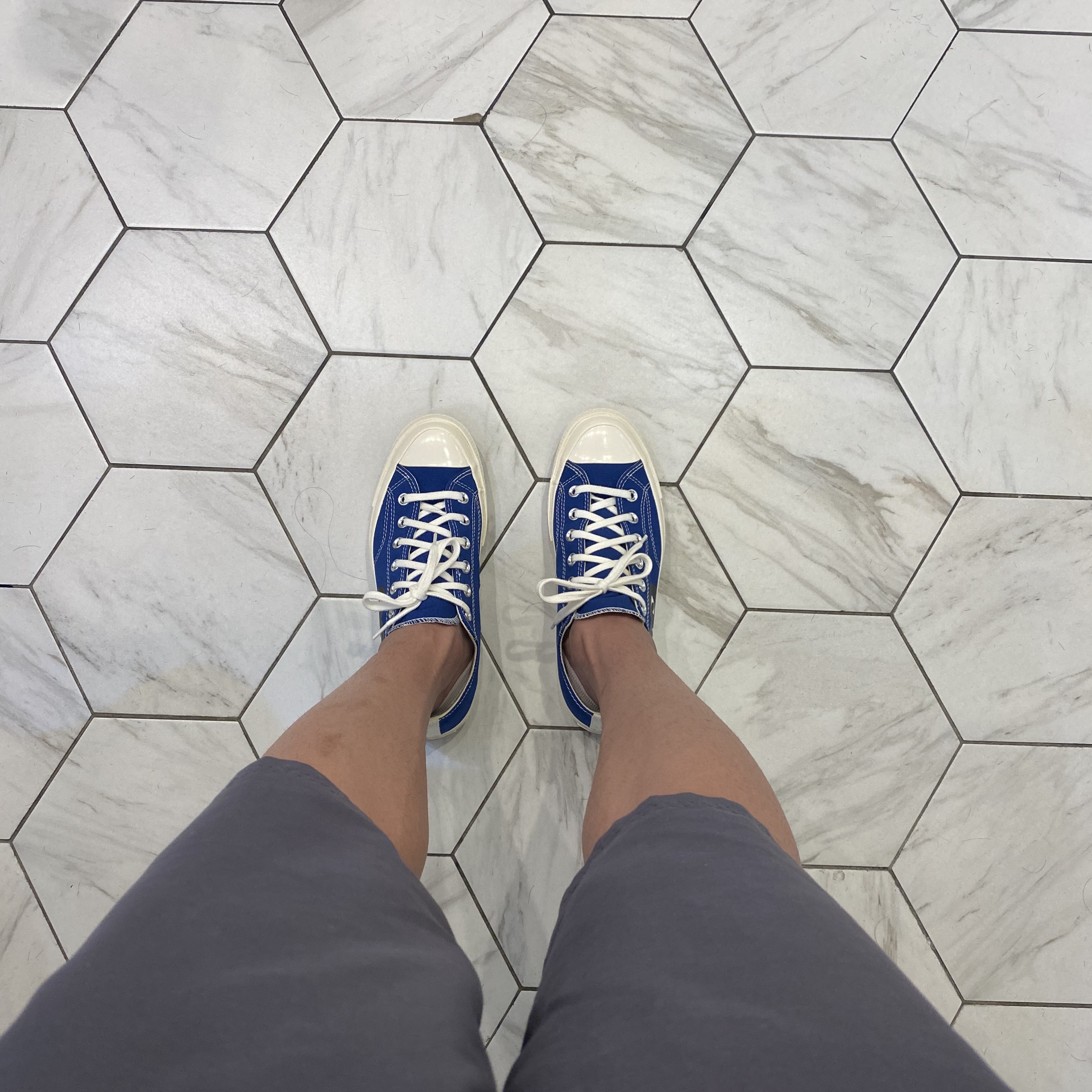 Converse x Play Comme des Garcons Chuck 70 Ox Blue Quartz 착용 스타일