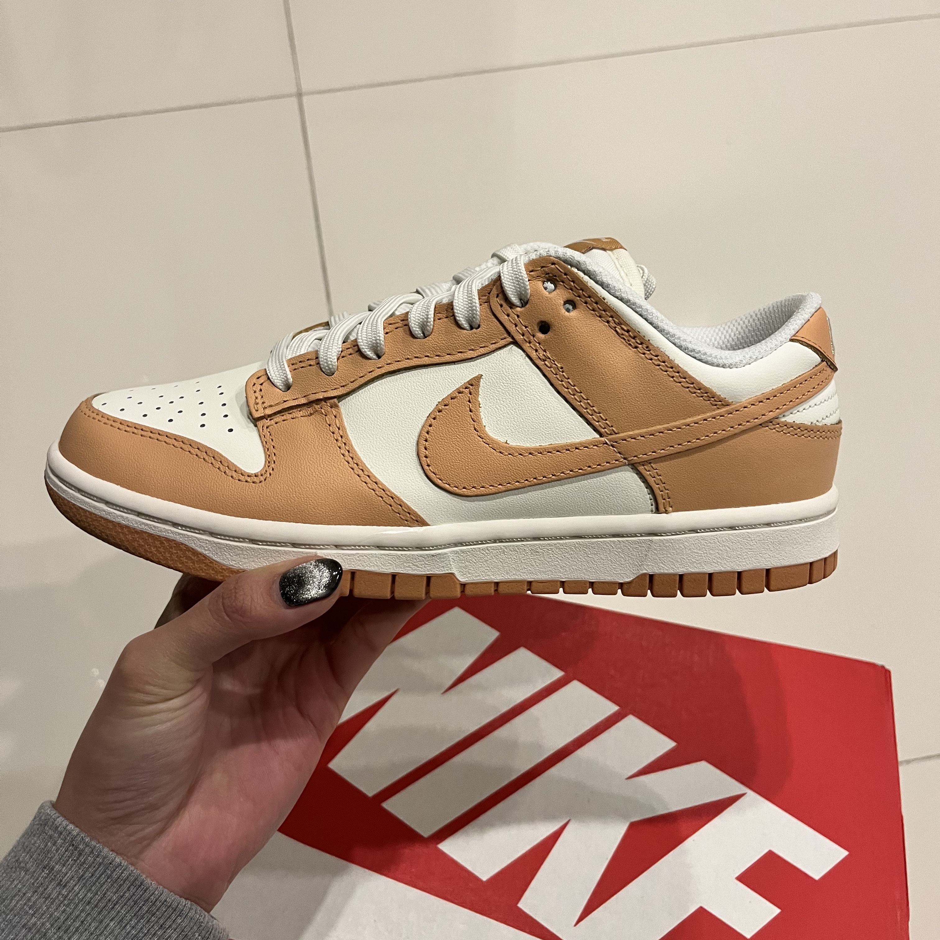 (W) Nike Dunk Low Harvest Moon 착용 스타일 - 1