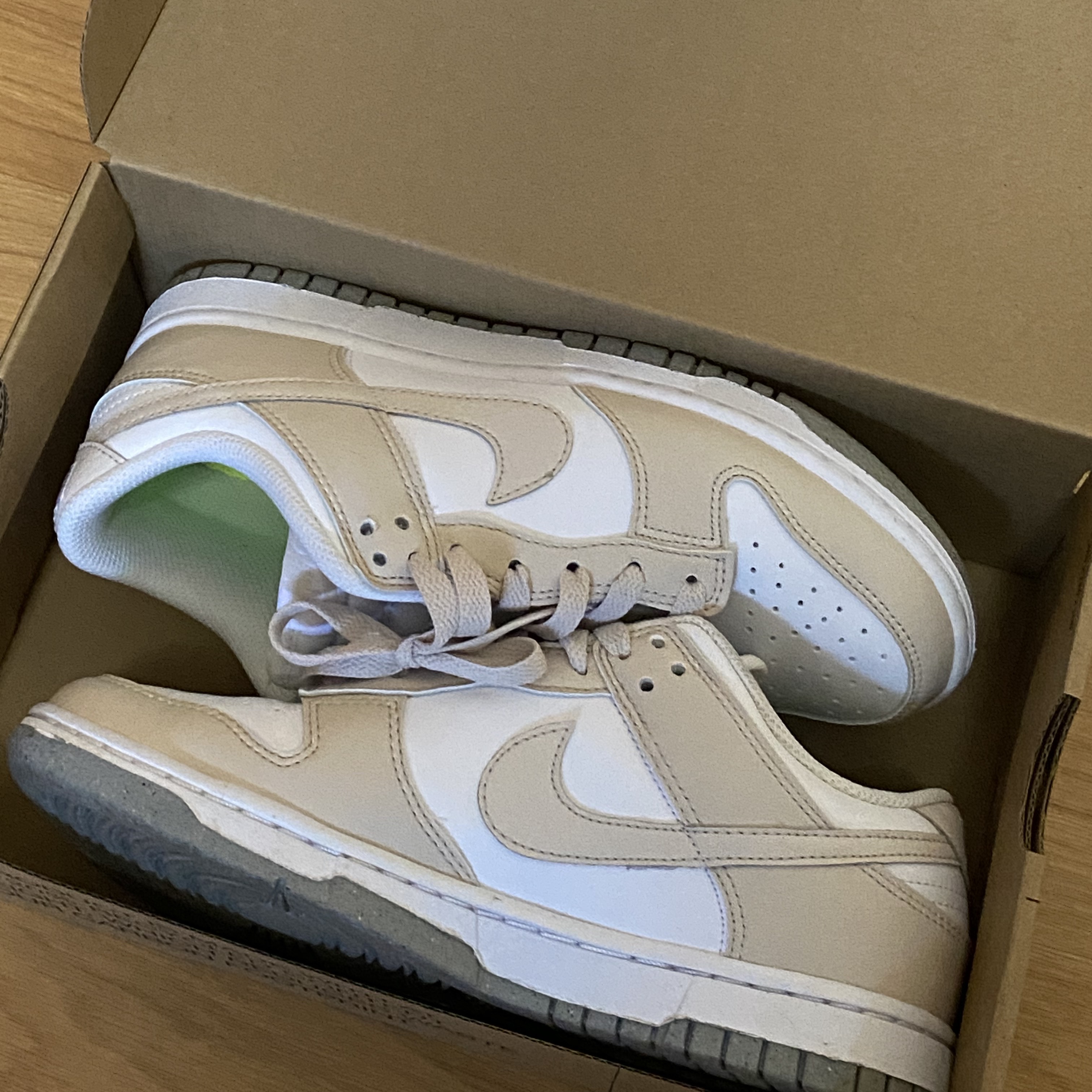 (W) Nike Dunk Low Next Nature Light Orewood Brown 착용 스타일 - 1